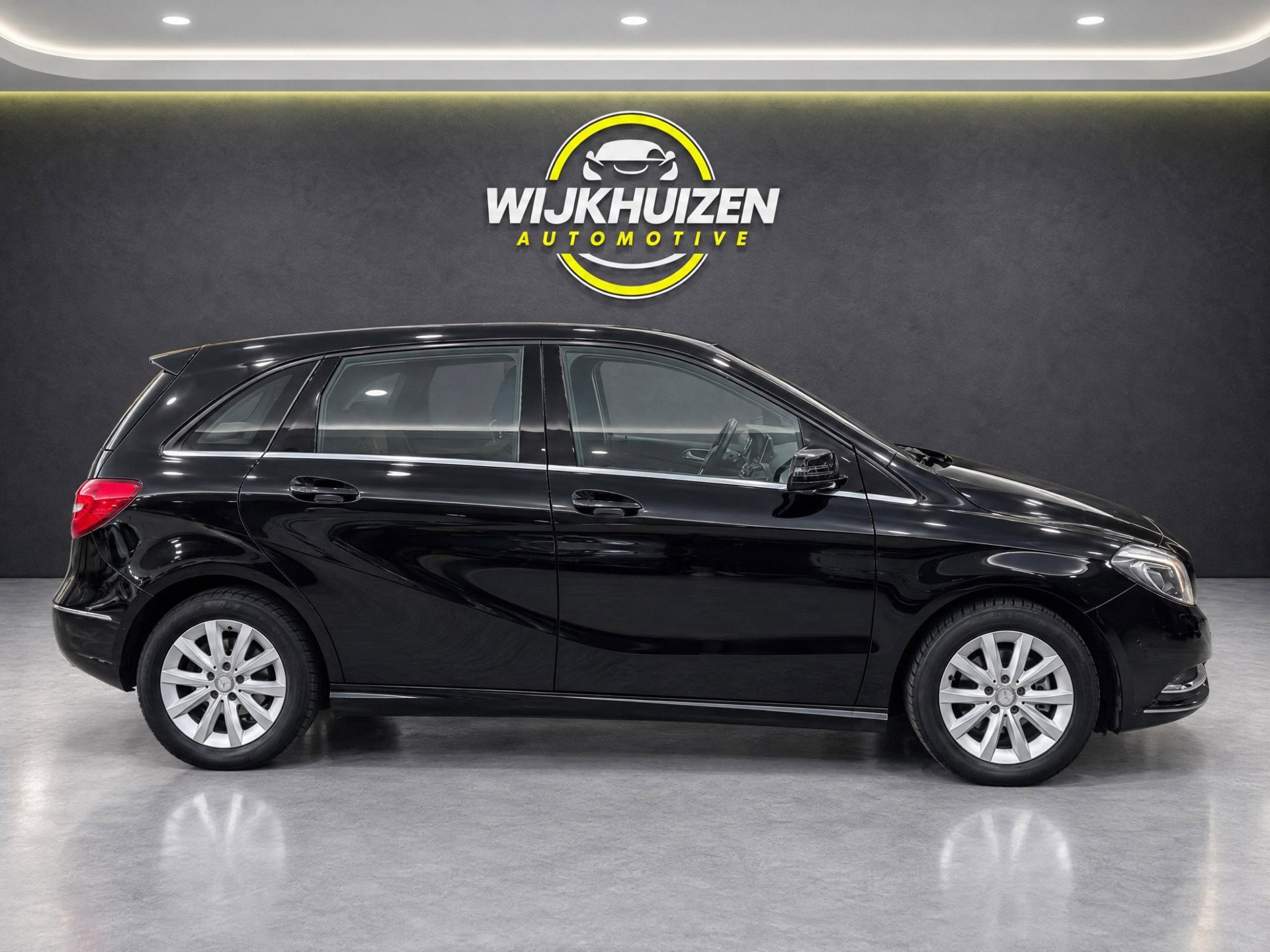 Foto van Mercedes-Benz B 180
