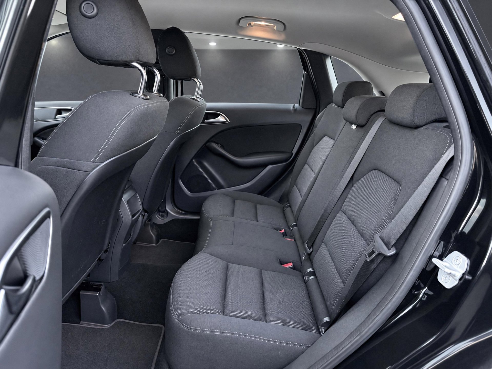 Foto van Mercedes-Benz B 180