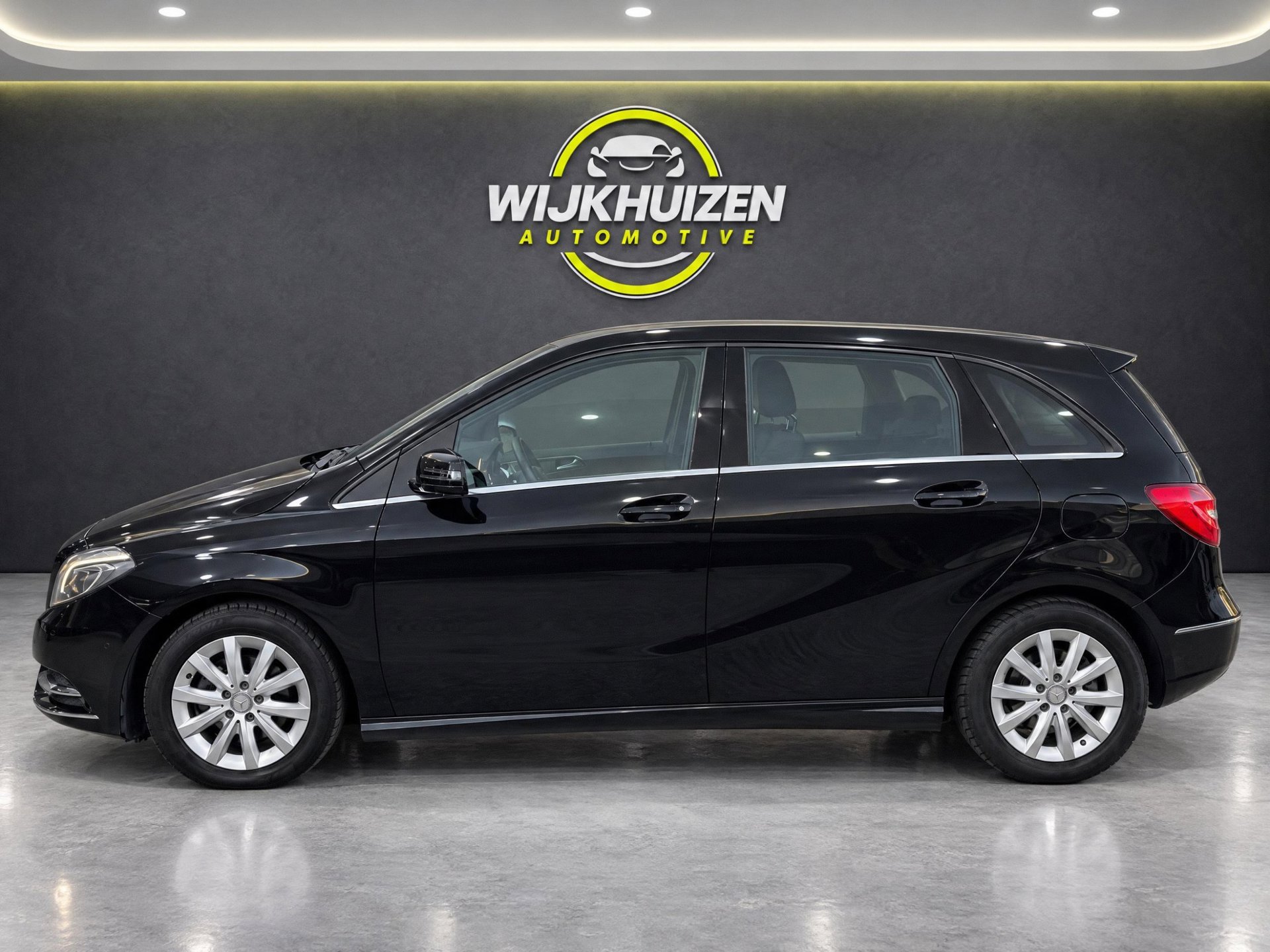Foto van Mercedes-Benz B 180