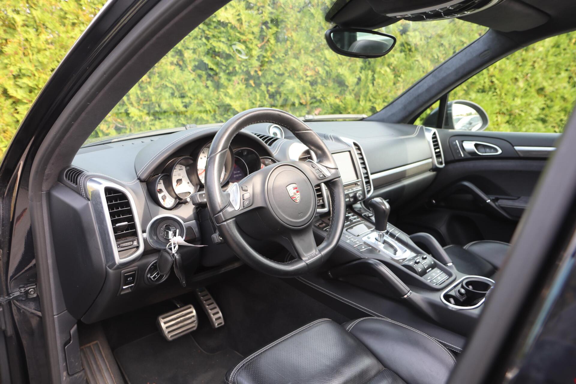 Foto van Porsche Cayenne GTS