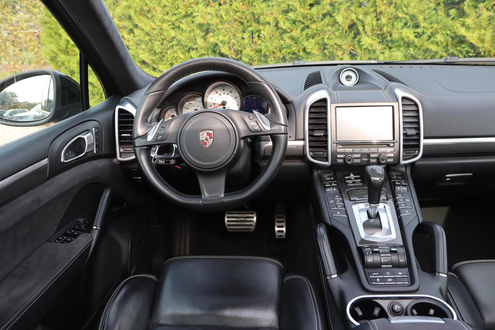 Foto van Porsche Cayenne GTS