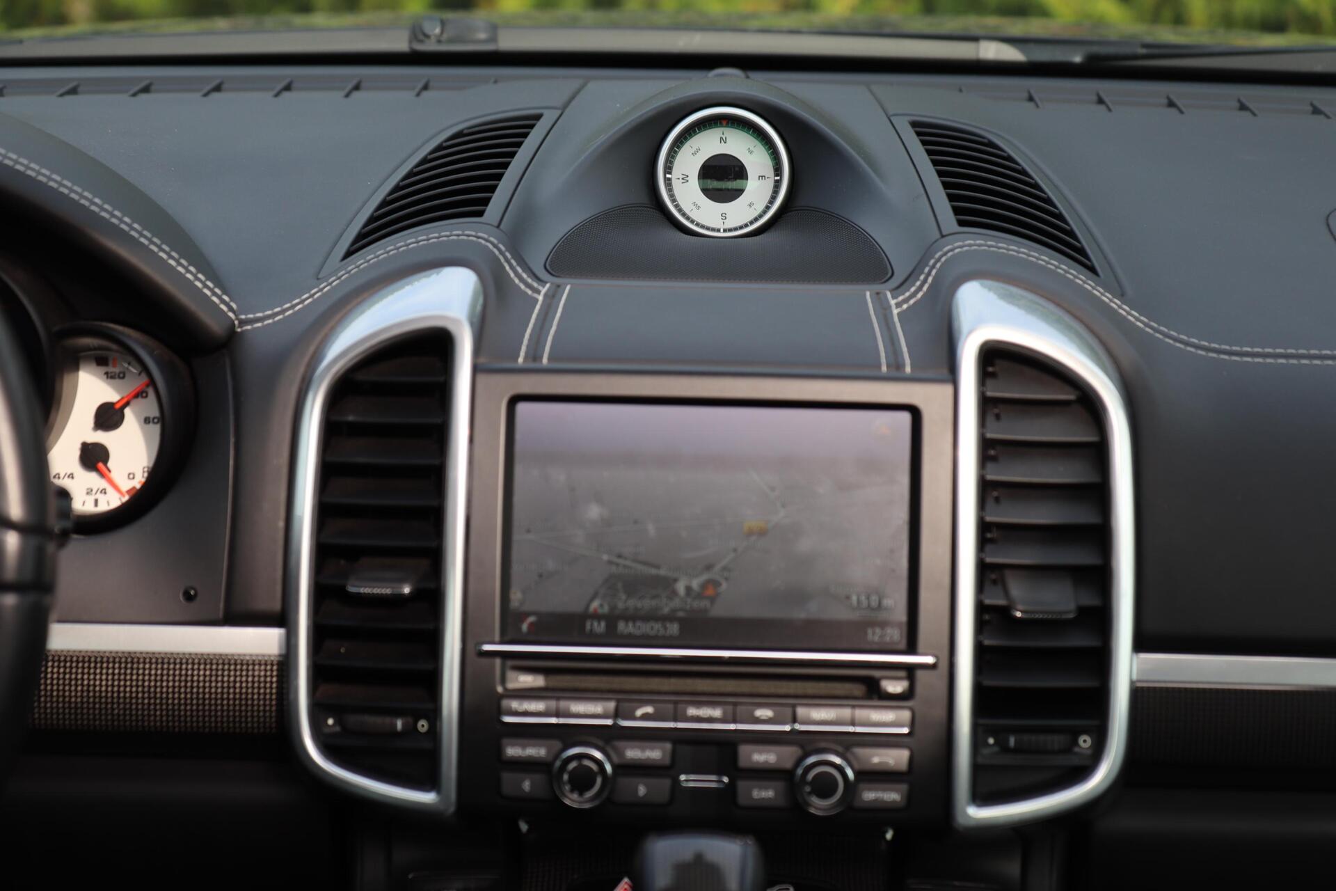 Foto van Porsche Cayenne GTS