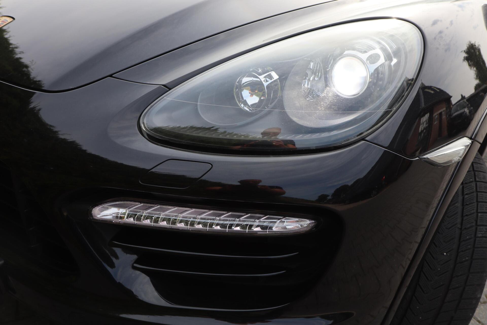 Foto van Porsche Cayenne GTS