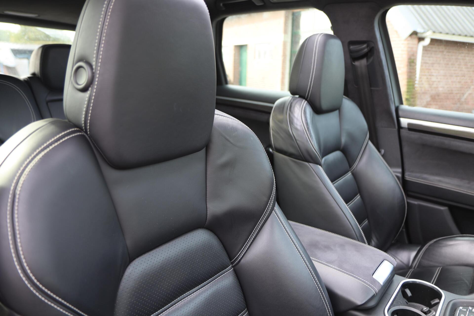 Foto van Porsche Cayenne GTS