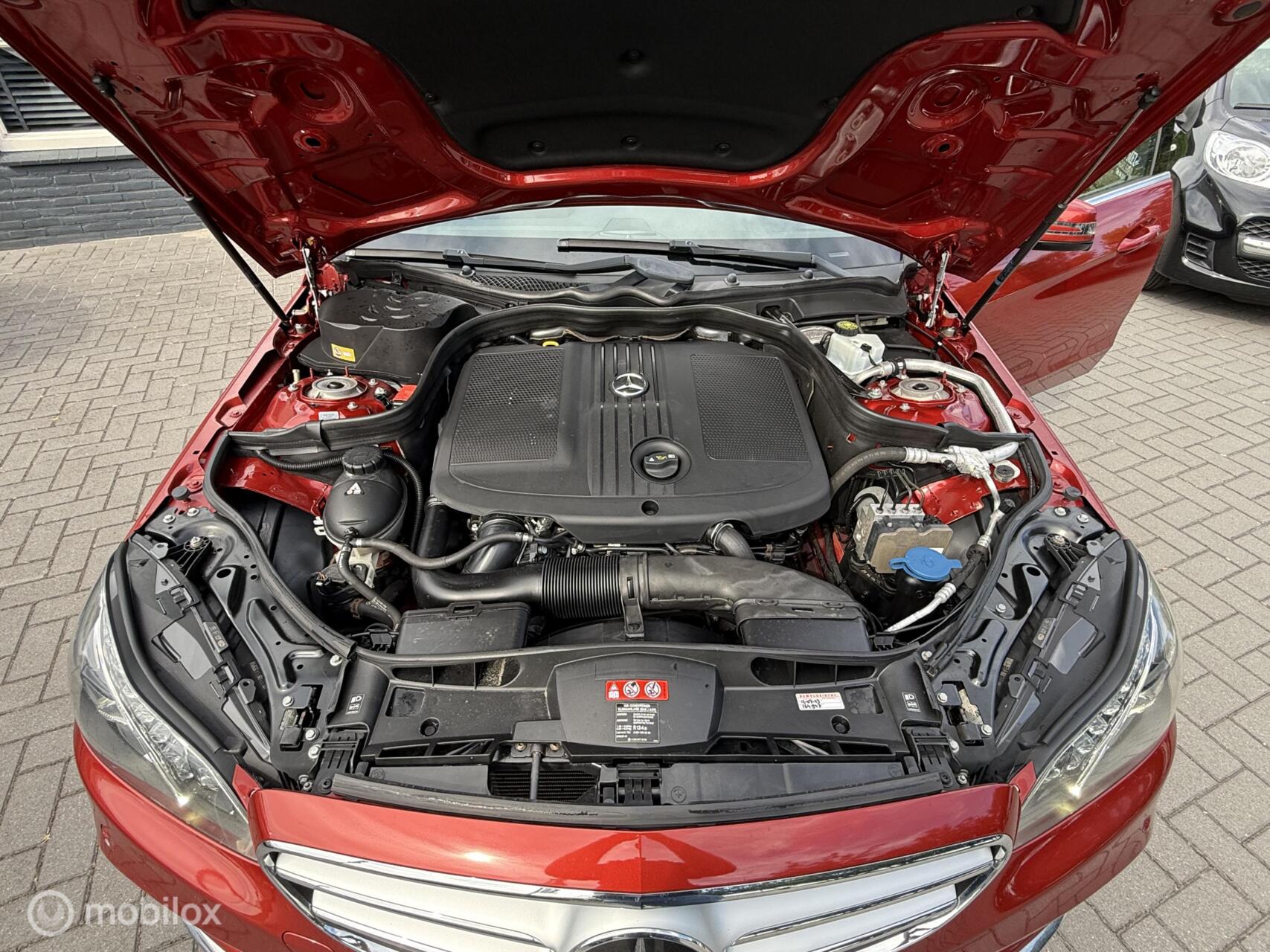 Foto van Mercedes-Benz E 220 Bluetec