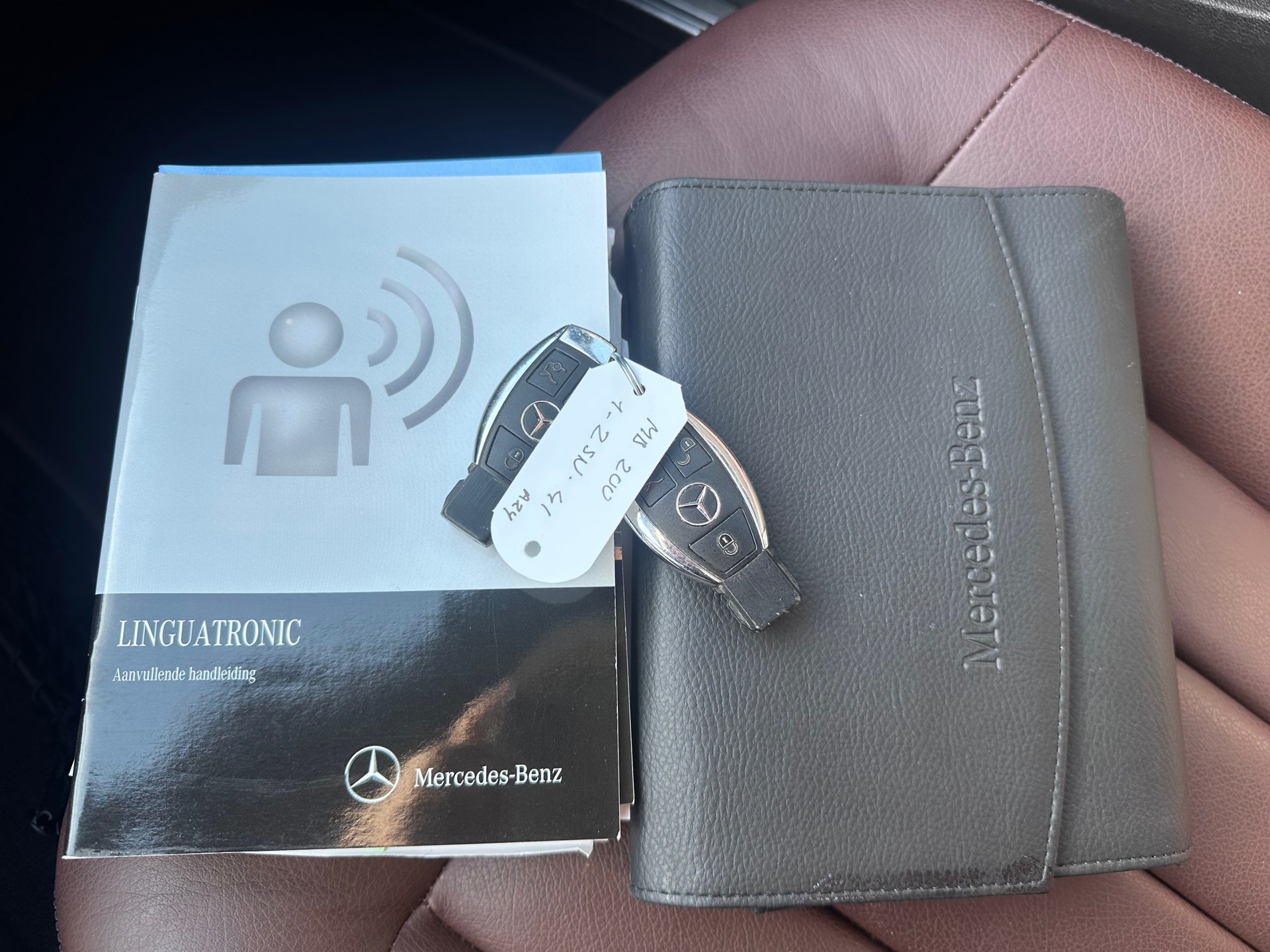 Foto van Mercedes-Benz E 200