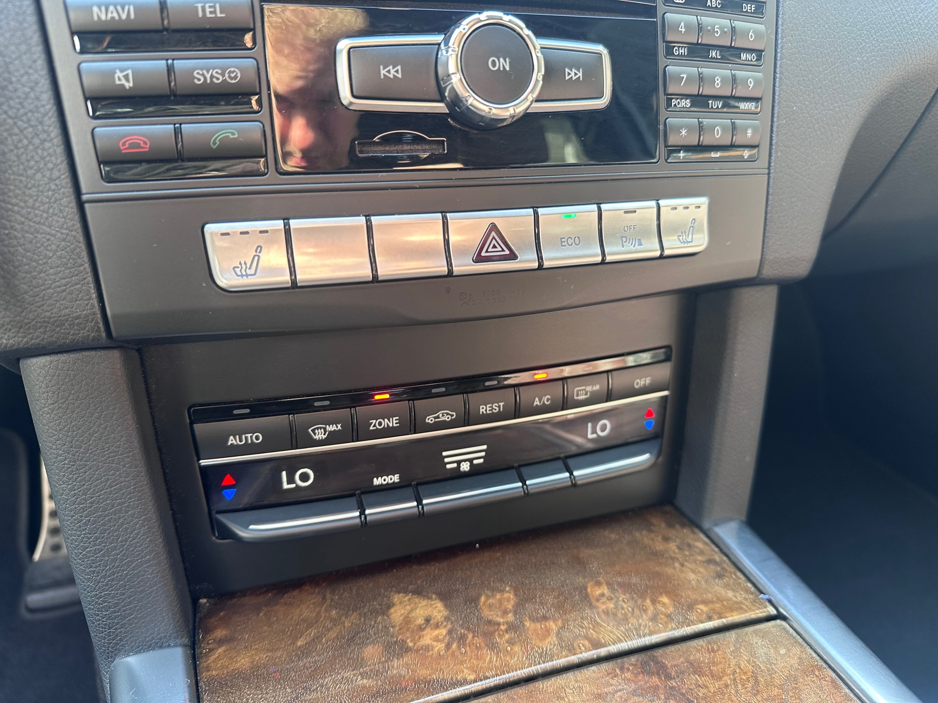 Foto van Mercedes-Benz E 200