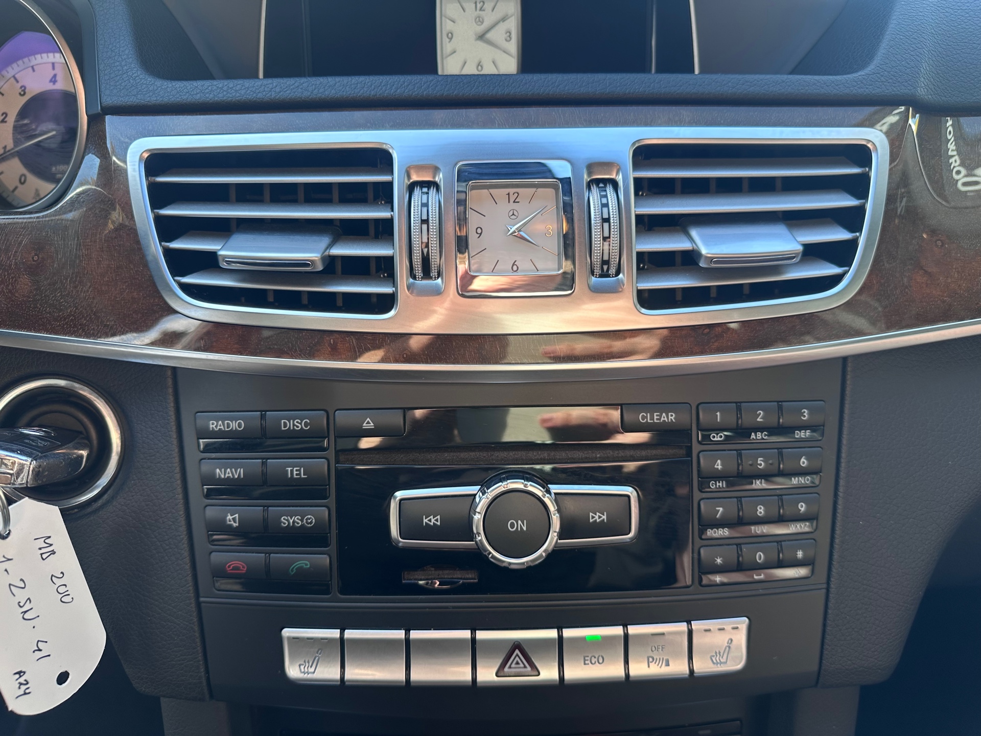 Foto van Mercedes-Benz E 200