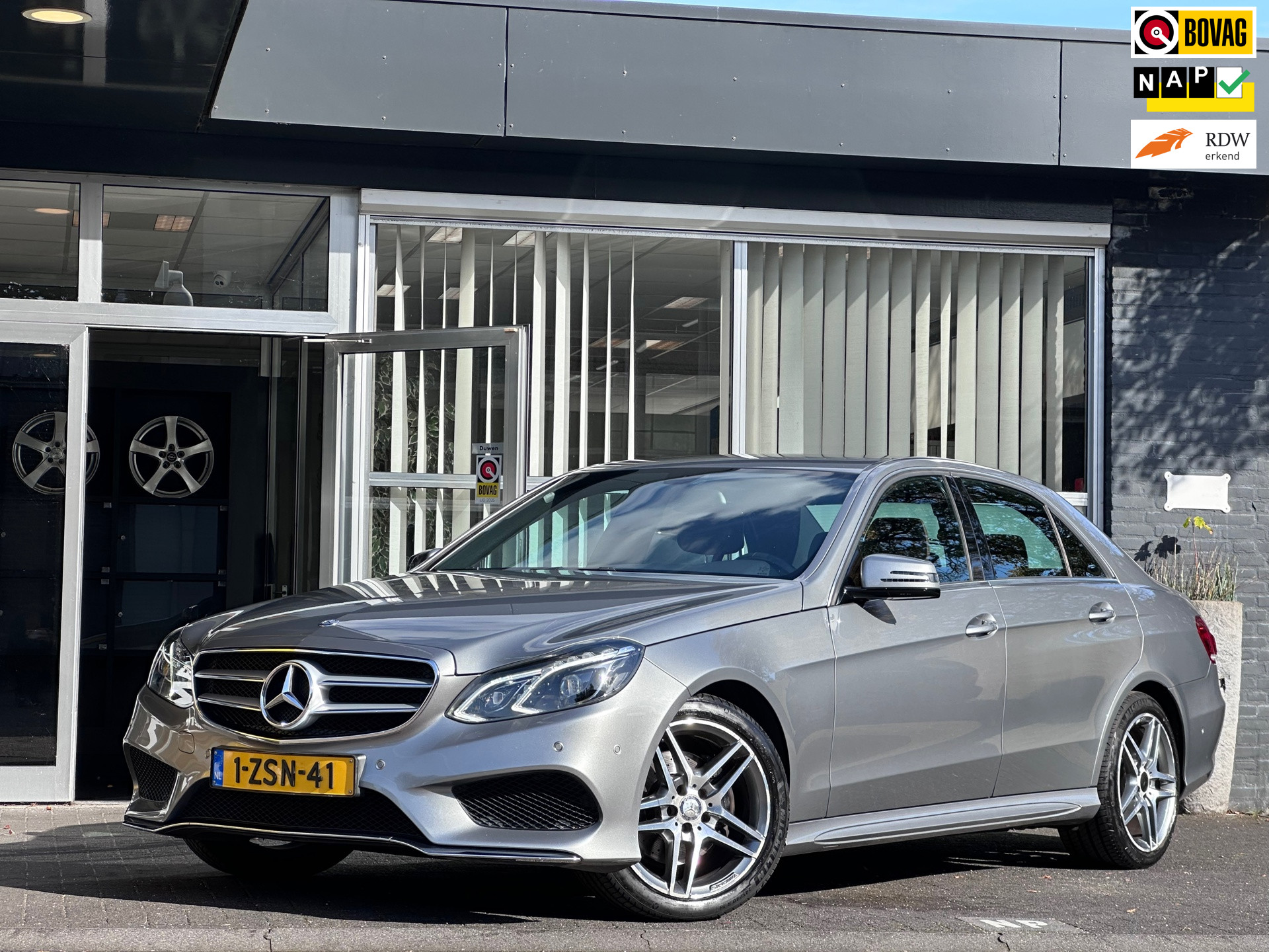 Mercedes-Benz E 200 200 Prestige Avantgarde ORG NL / AMG-LINE / LEDER / CLIMA / CRUISE / NAP 2015 - voorkant