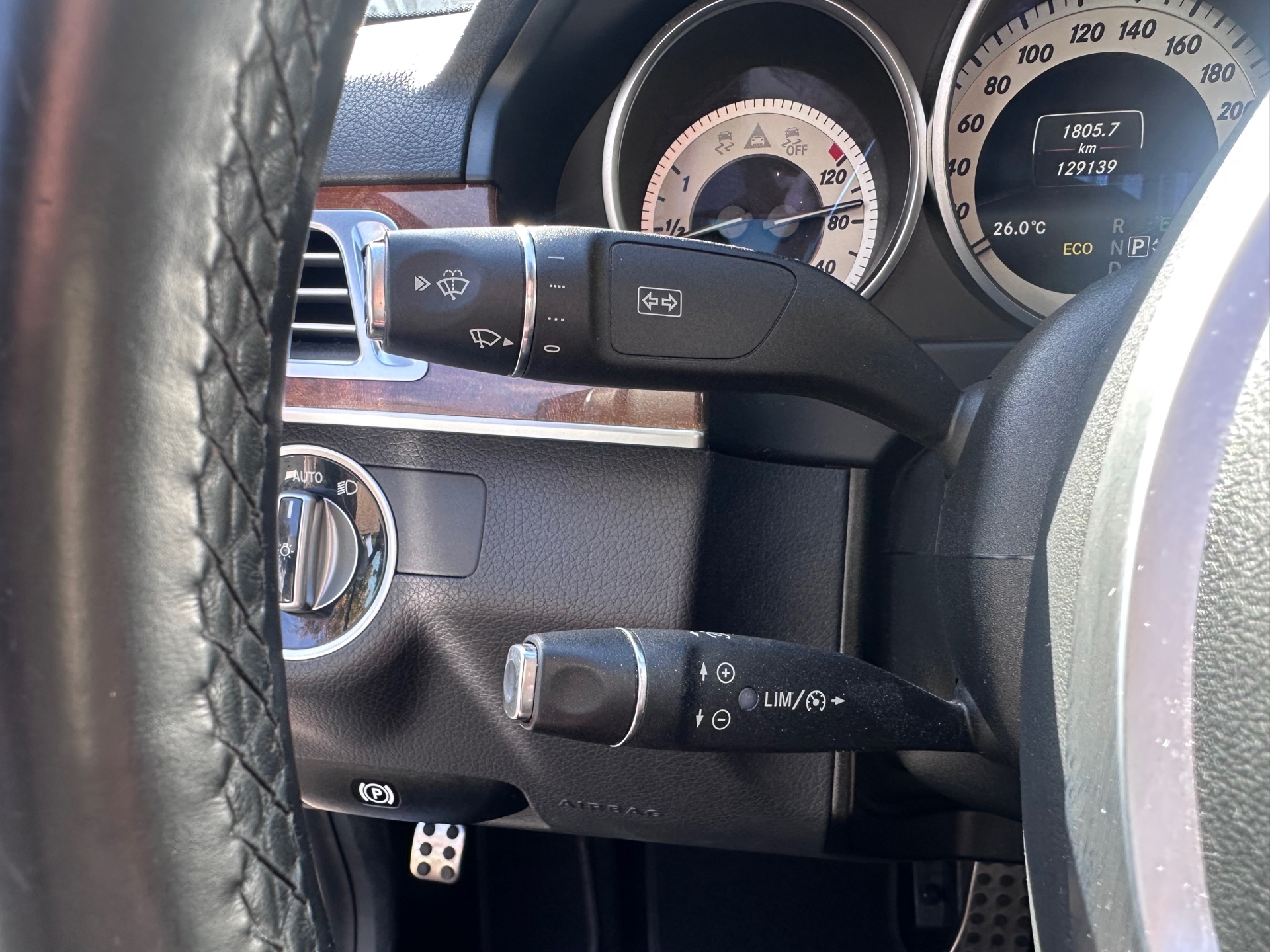 Foto van Mercedes-Benz E 200