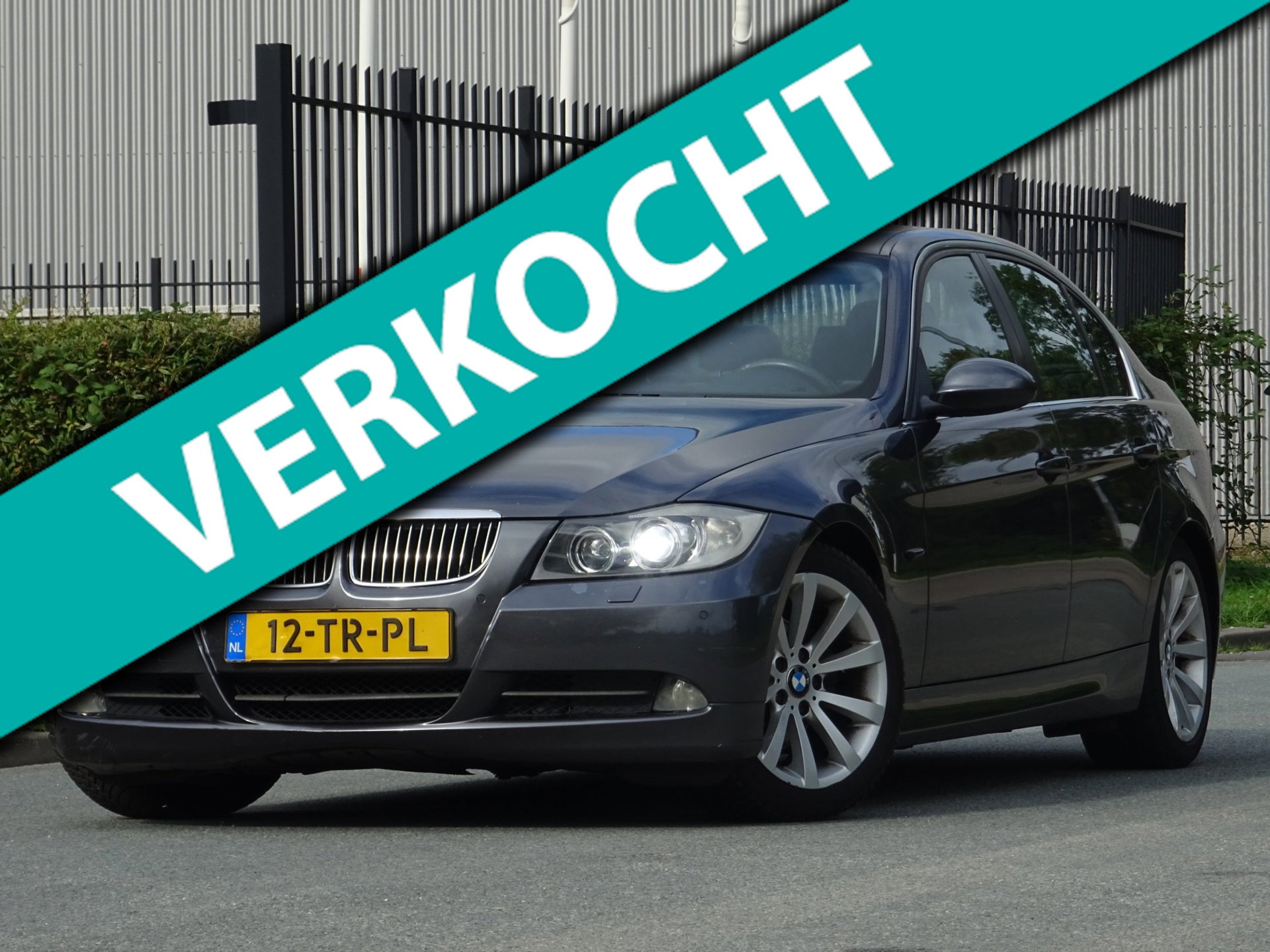 BMW 3er Reihe 325i High Executive AUT. NAP/LEER/NAVI/XENON/PDC 2007 - voorkant