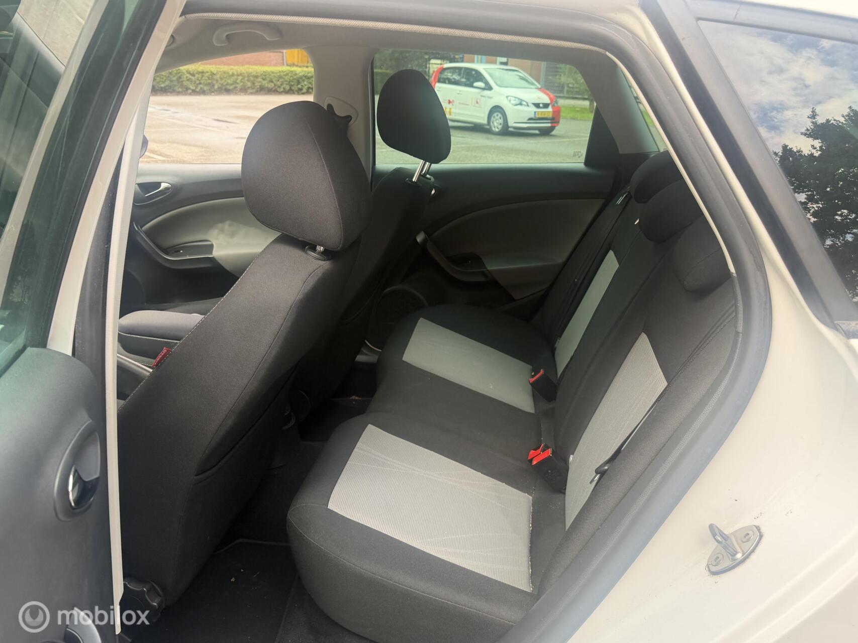 Foto van Seat Ibiza ST