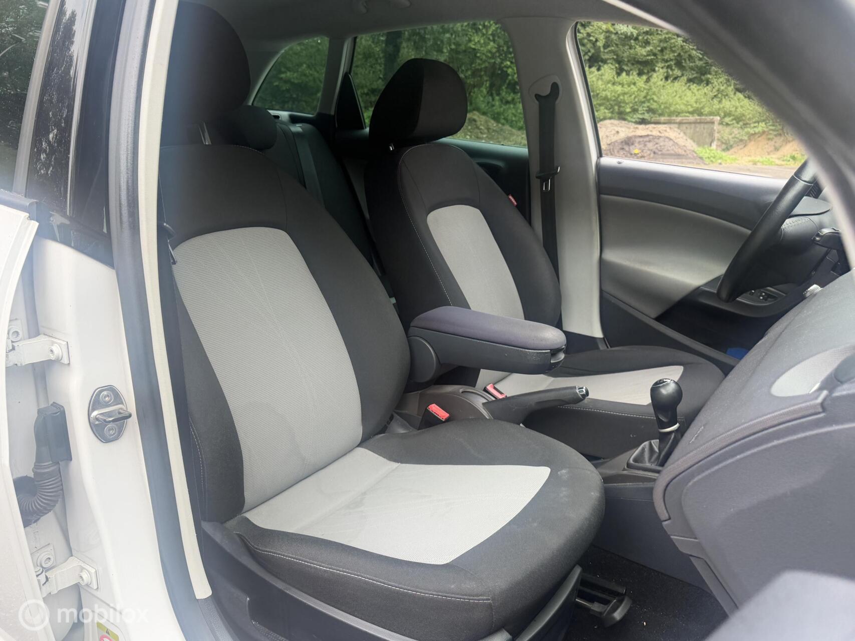 Foto van Seat Ibiza ST