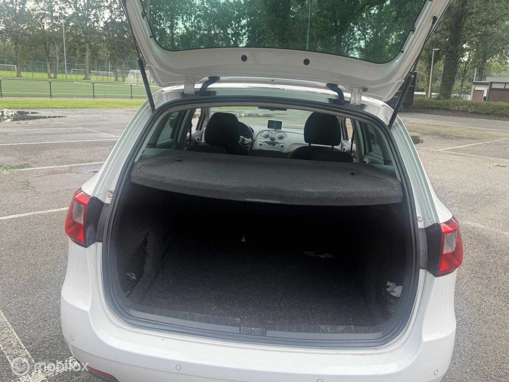 Foto van Seat Ibiza ST