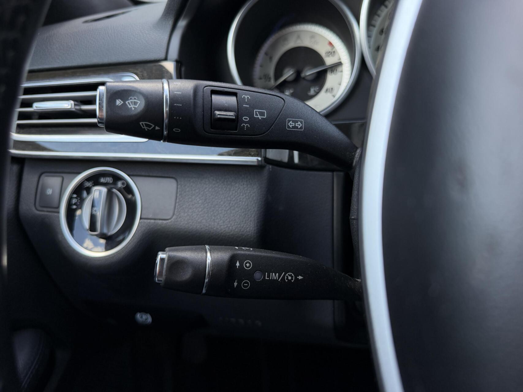 Foto van Mercedes-Benz E 200