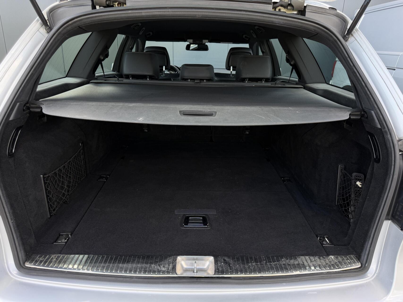 Foto van Mercedes-Benz E 200