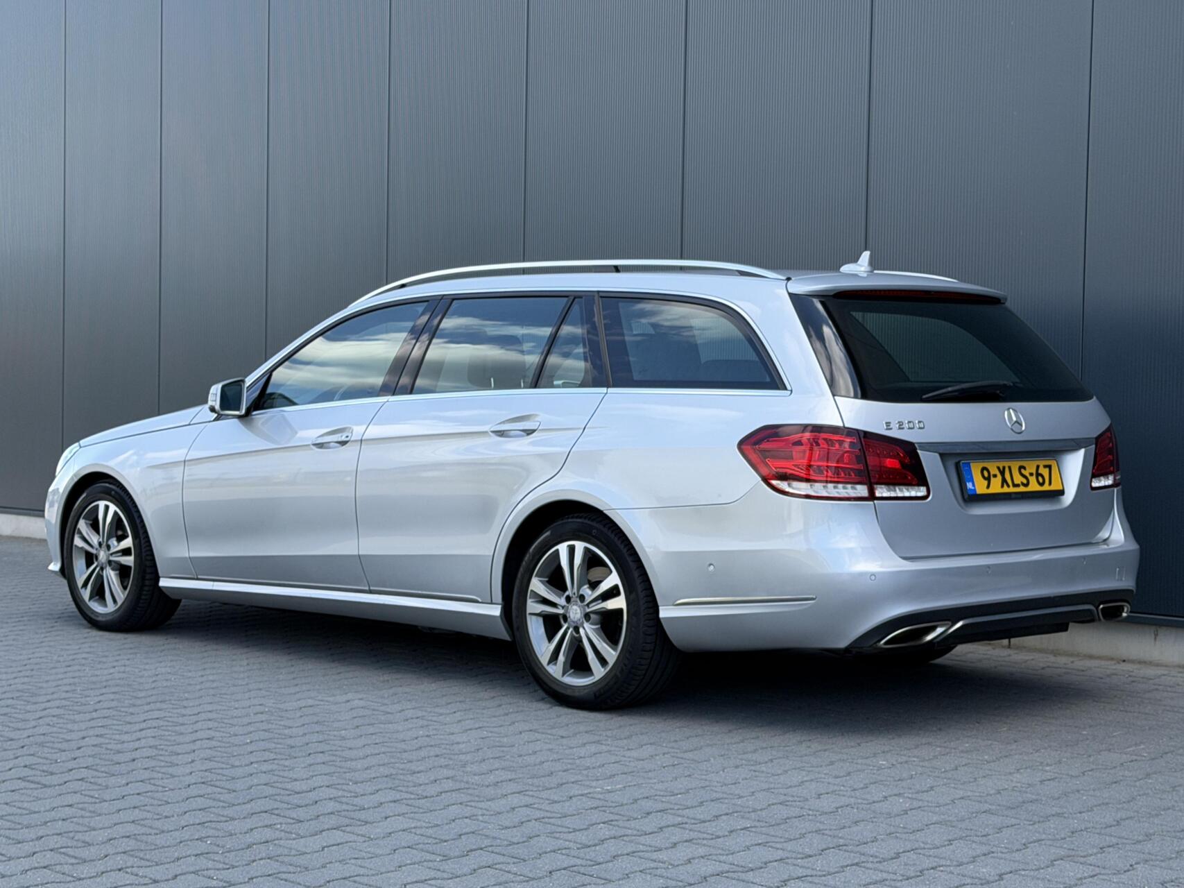 Foto van Mercedes-Benz E 200