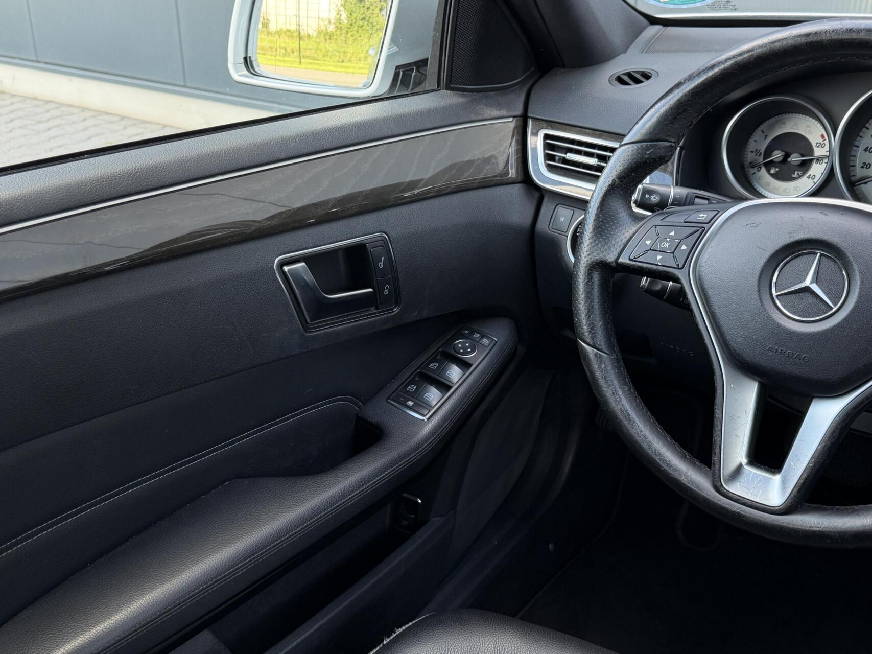 Foto van Mercedes-Benz E 200