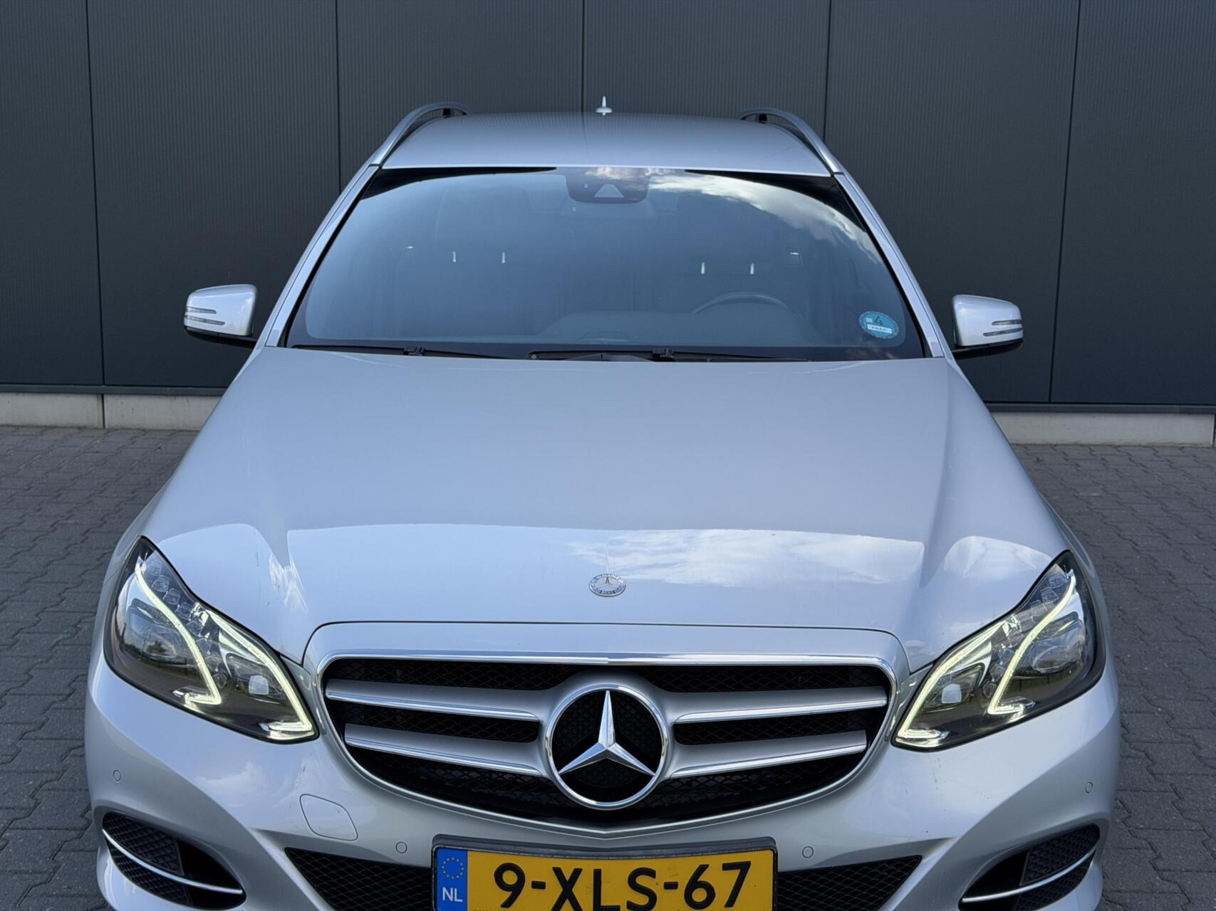 Foto van Mercedes-Benz E 200