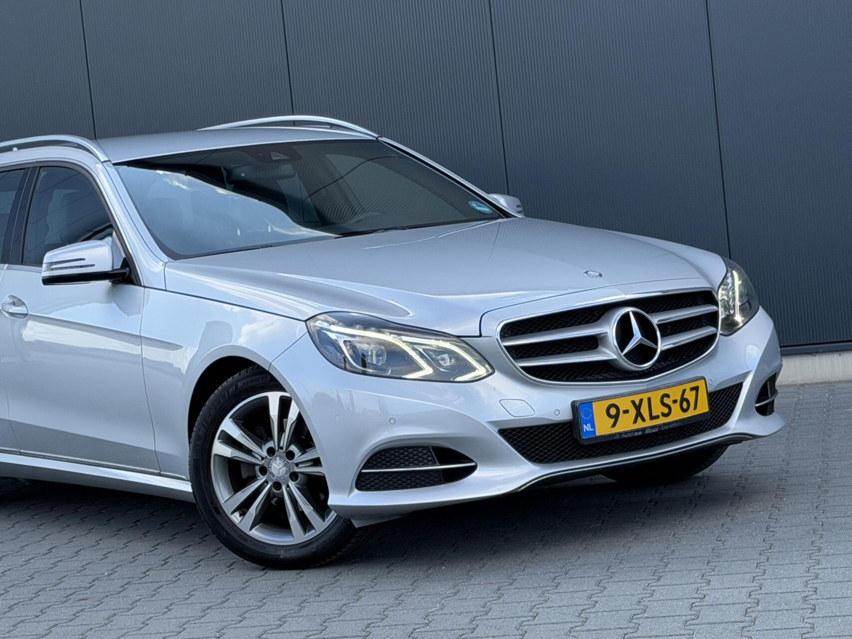 Foto van Mercedes-Benz E 200