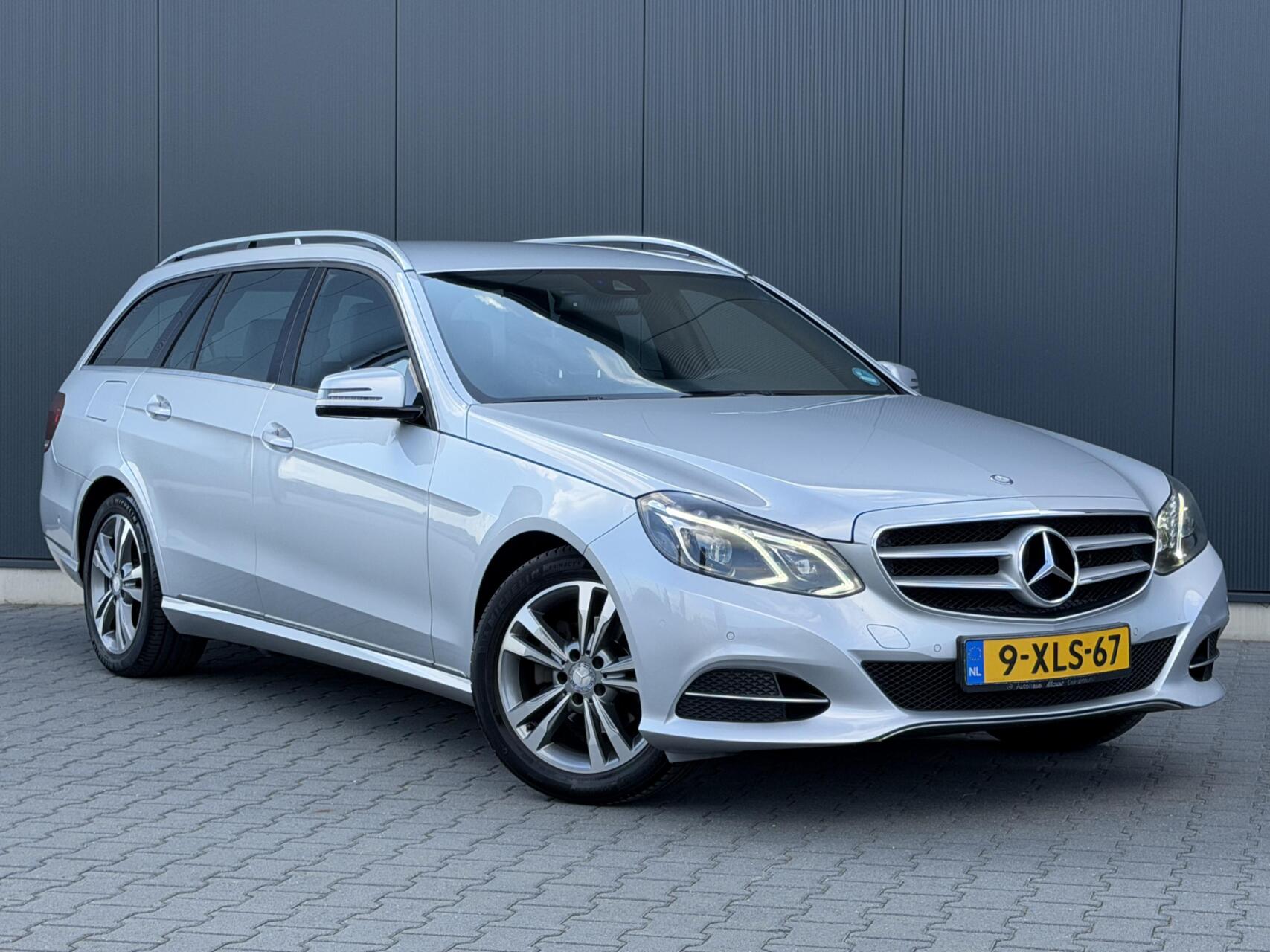 Foto van Mercedes-Benz E 200
