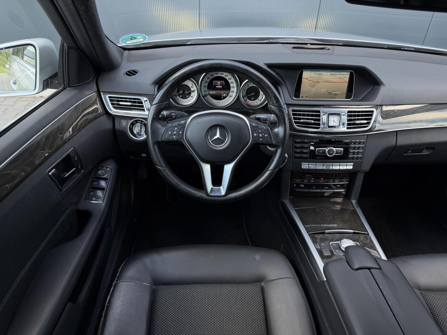 Foto van Mercedes-Benz E 200