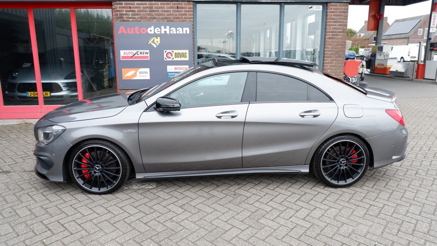 Foto van Mercedes-Benz AMG Cla 45