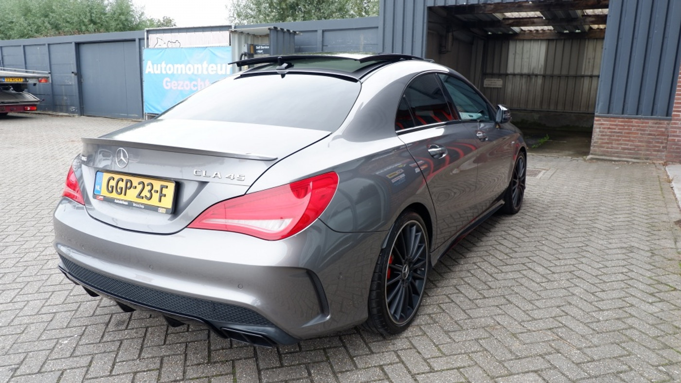 Foto van Mercedes-Benz AMG Cla 45