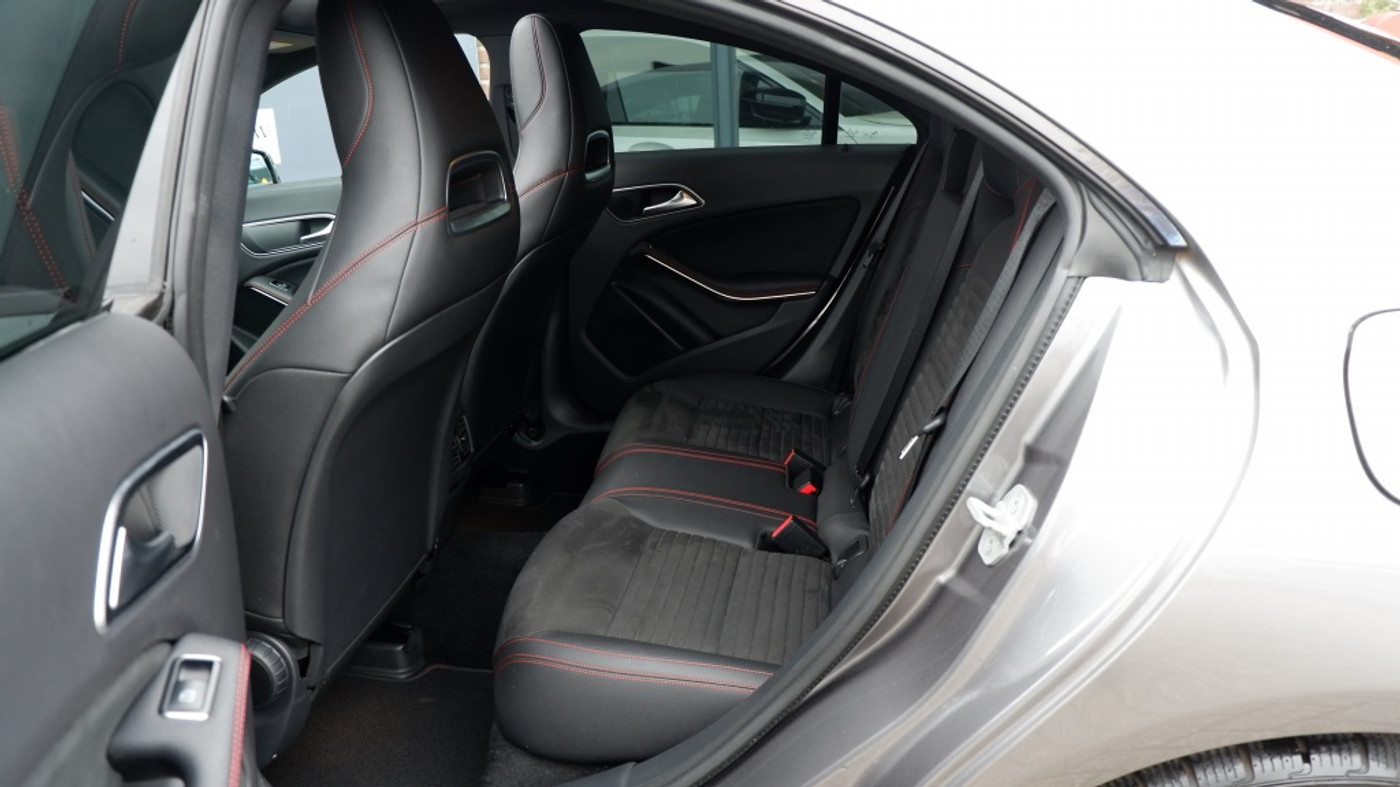 Foto van Mercedes-Benz AMG Cla 45