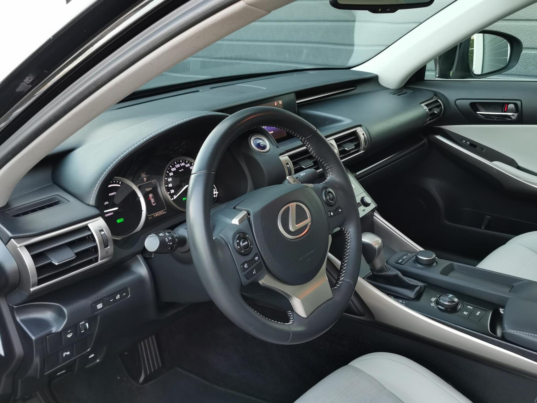 Foto van Lexus Lexus Is300h
