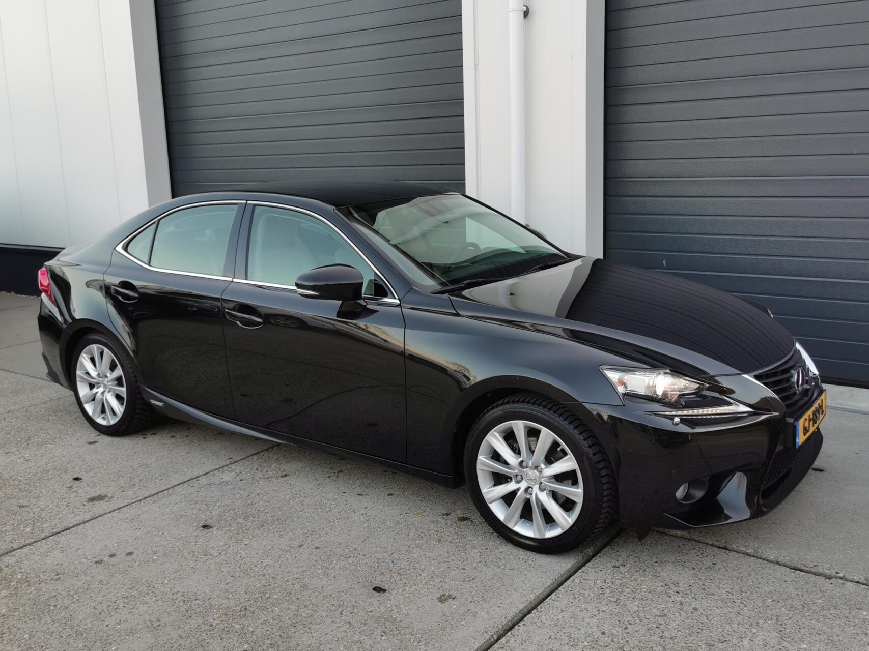 Foto van Lexus Lexus Is300h