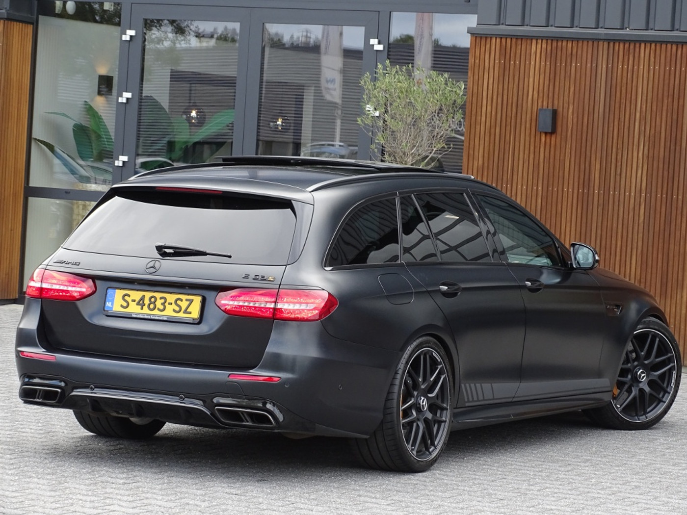 Foto van Mercedes-Benz AMG E 63 S