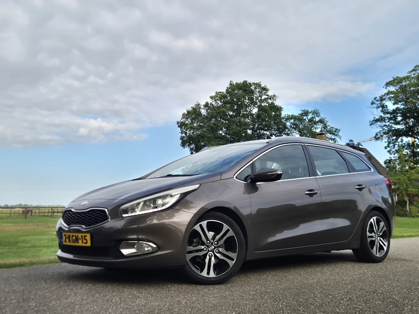 Kia Cee D 1.6 GDI 20th Anniver 2013 - voorkant