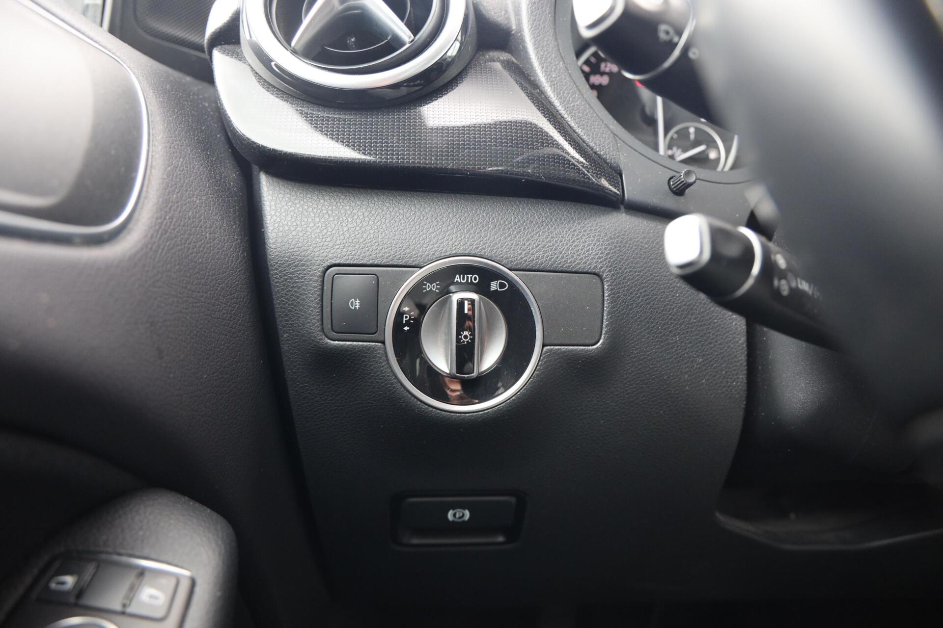 Foto van Mercedes-Benz B 200