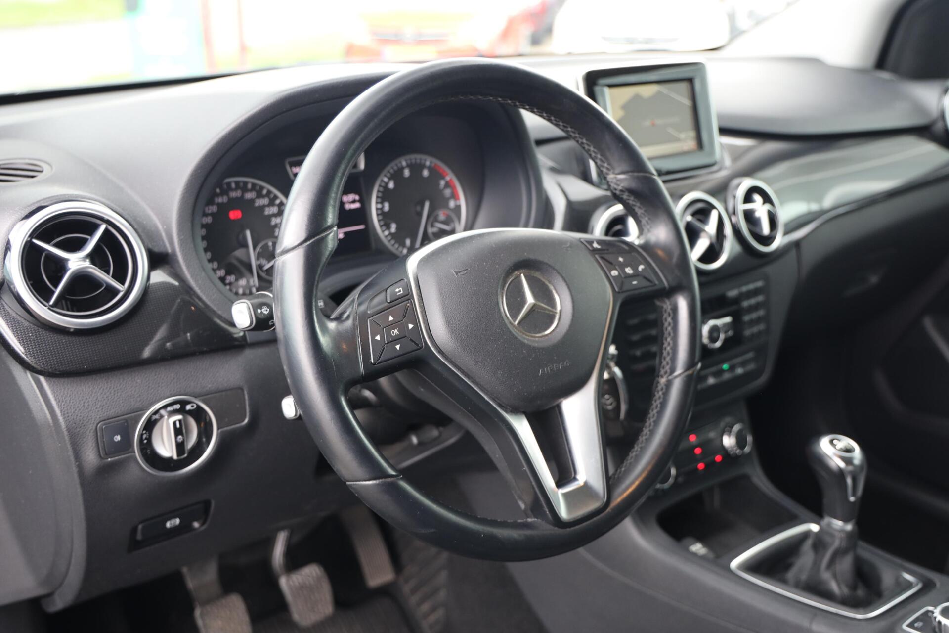 Foto van Mercedes-Benz B 200