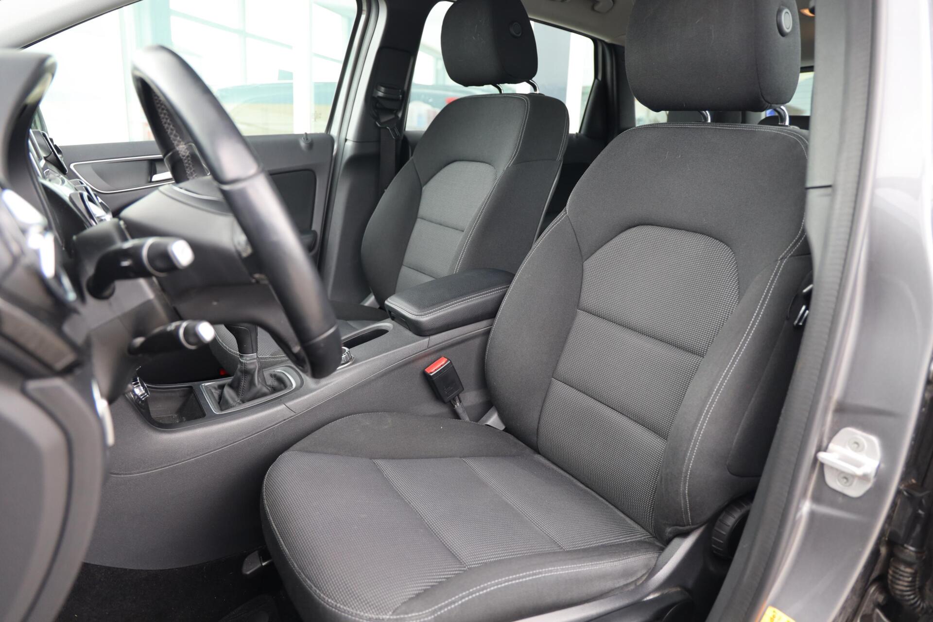 Foto van Mercedes-Benz B 200