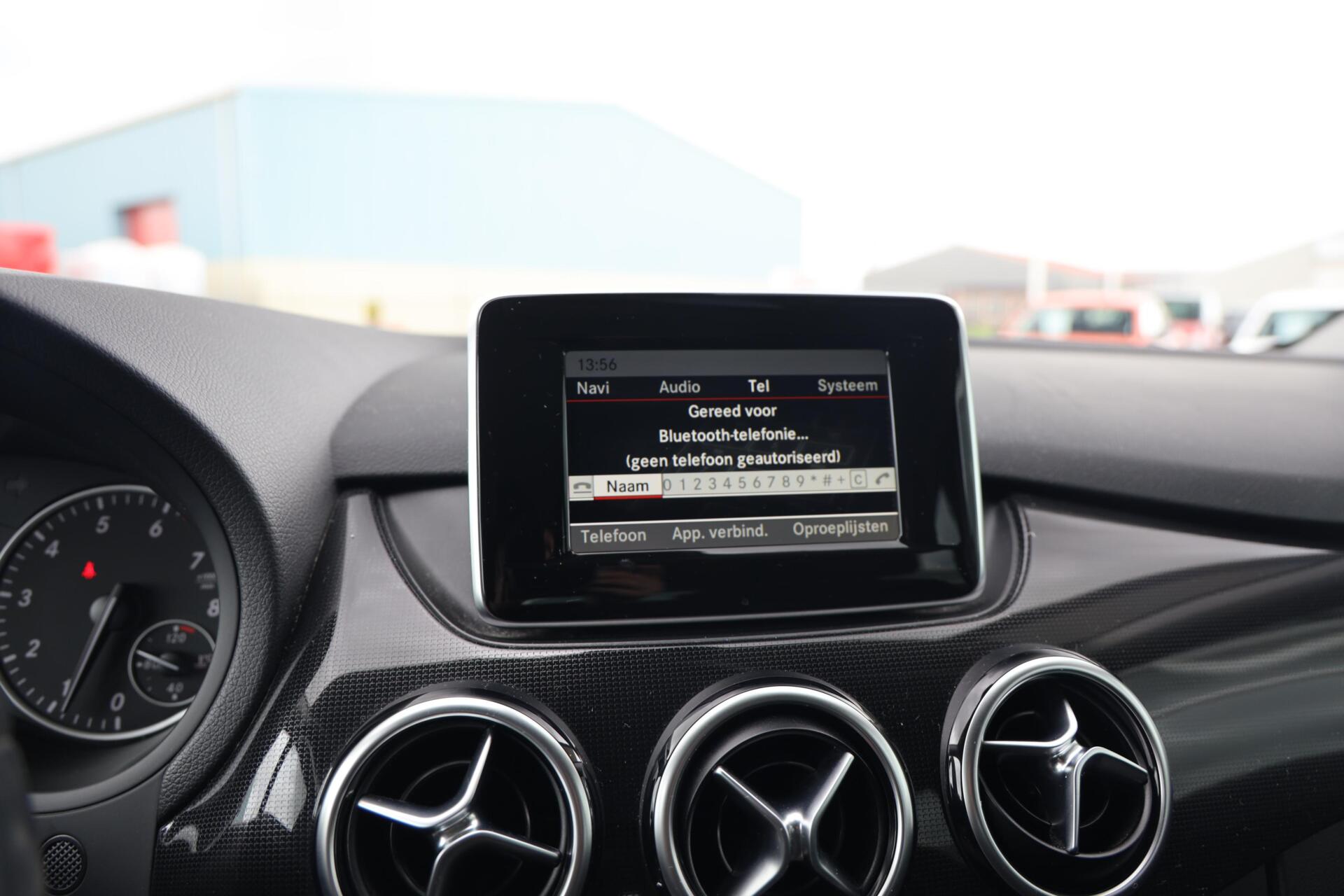 Foto van Mercedes-Benz B 200