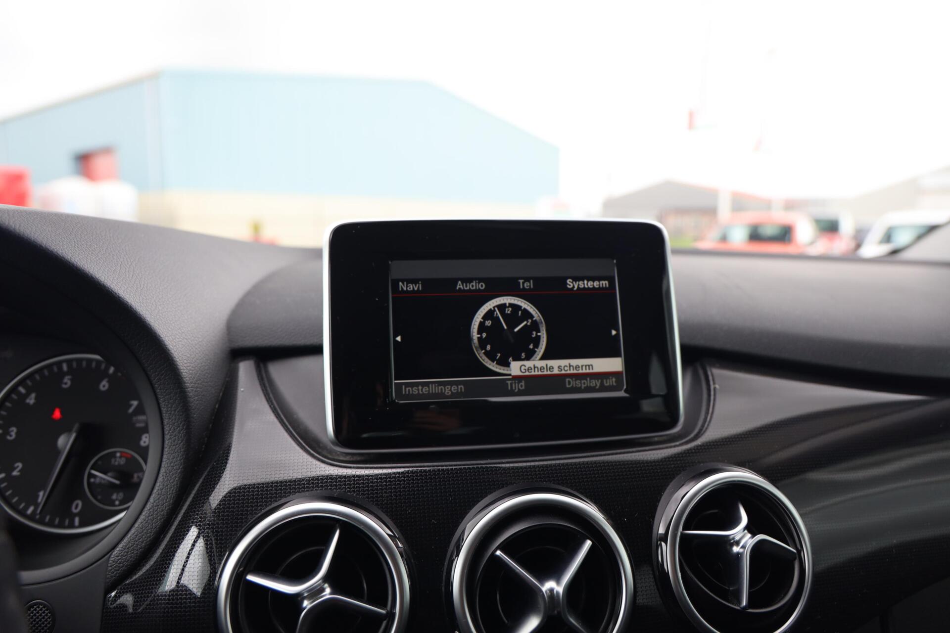 Foto van Mercedes-Benz B 200