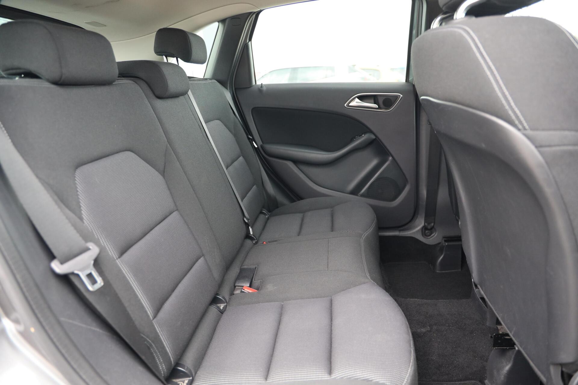 Foto van Mercedes-Benz B 200