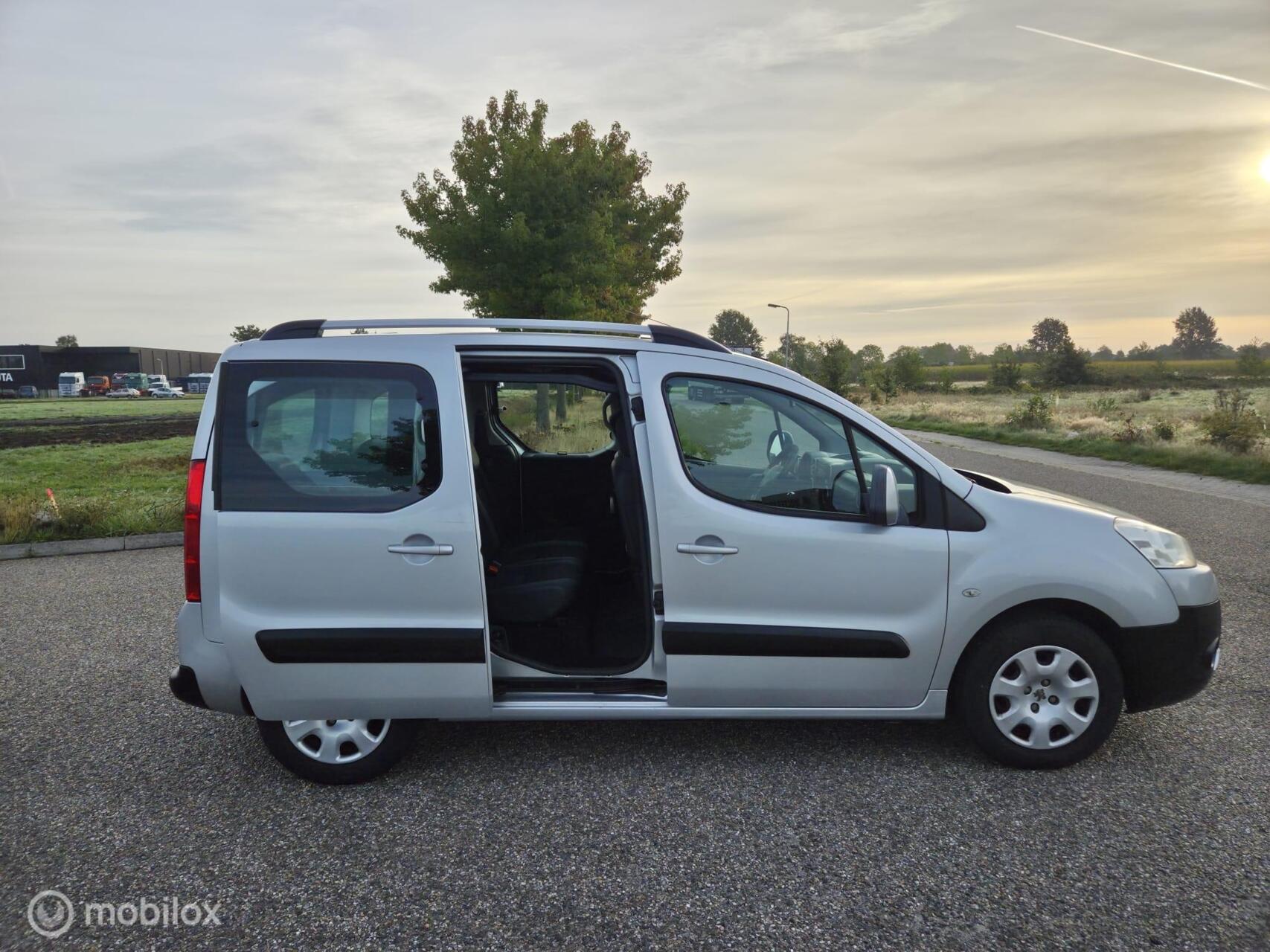 Foto van Peugeot Partner
