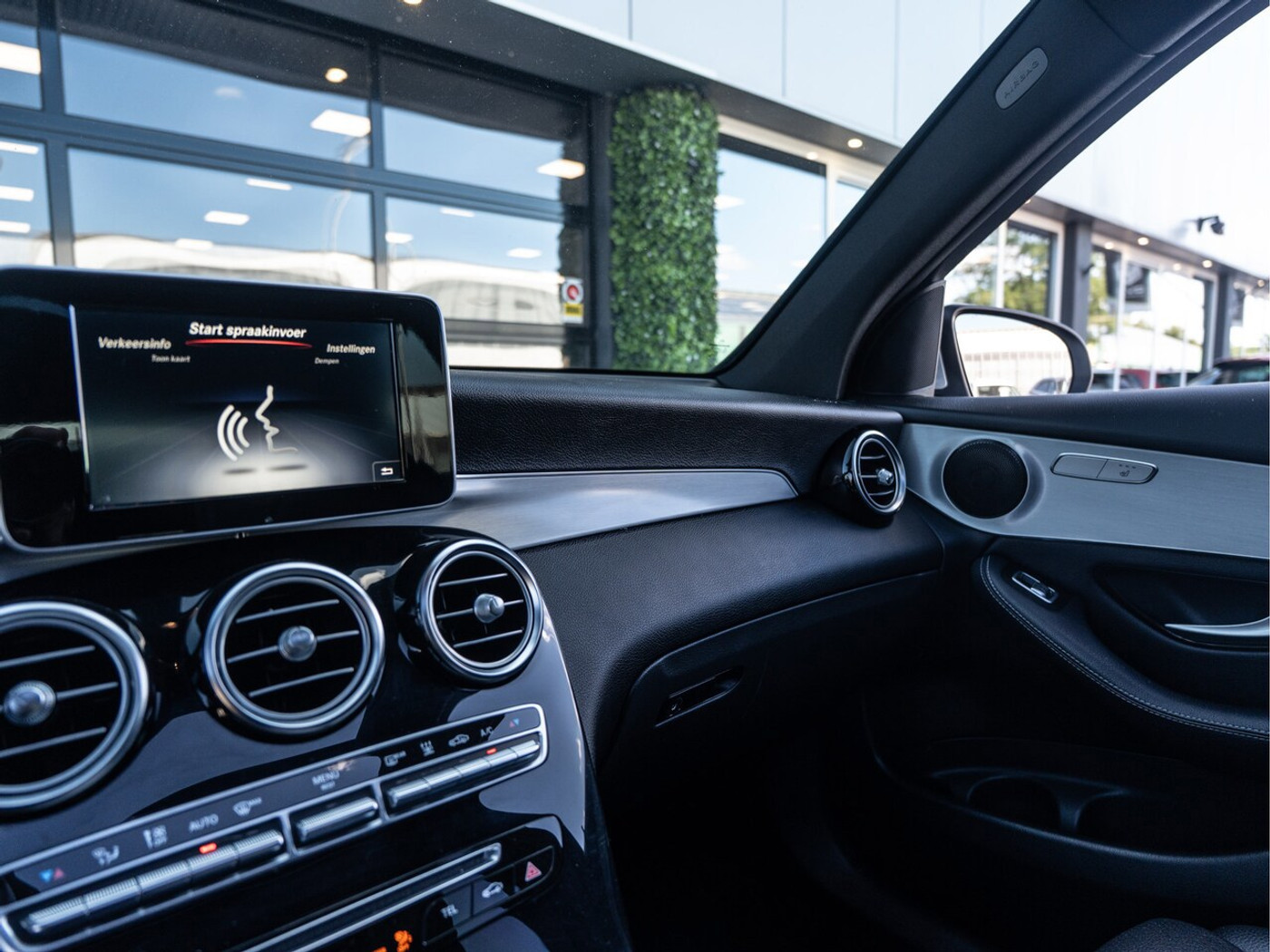 Foto van Mercedes-Benz GLC 350 E 4Matic