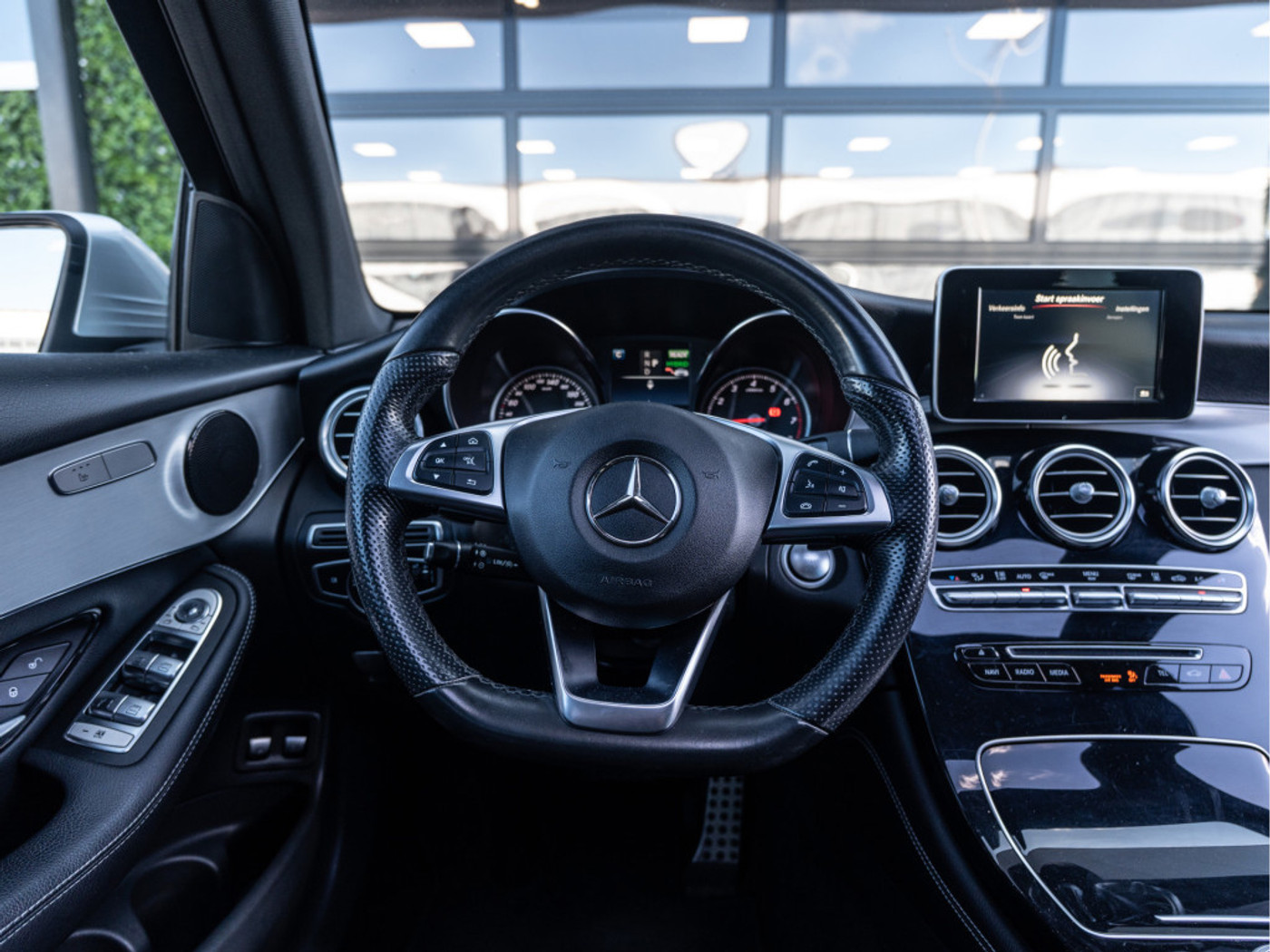 Foto van Mercedes-Benz GLC 350 E 4Matic