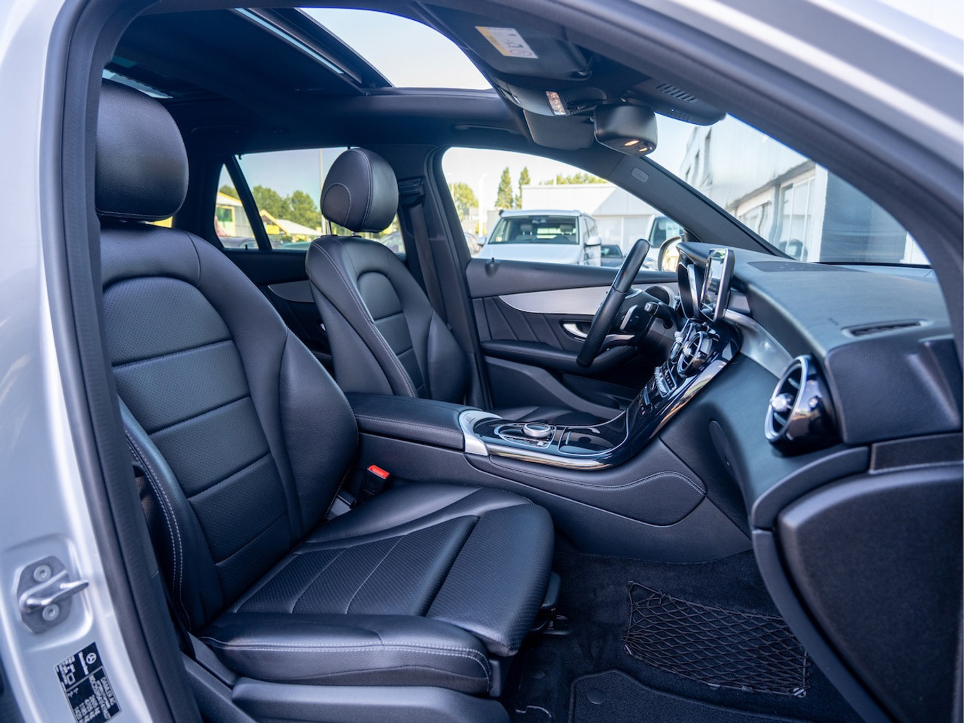 Foto van Mercedes-Benz GLC 350 E 4Matic