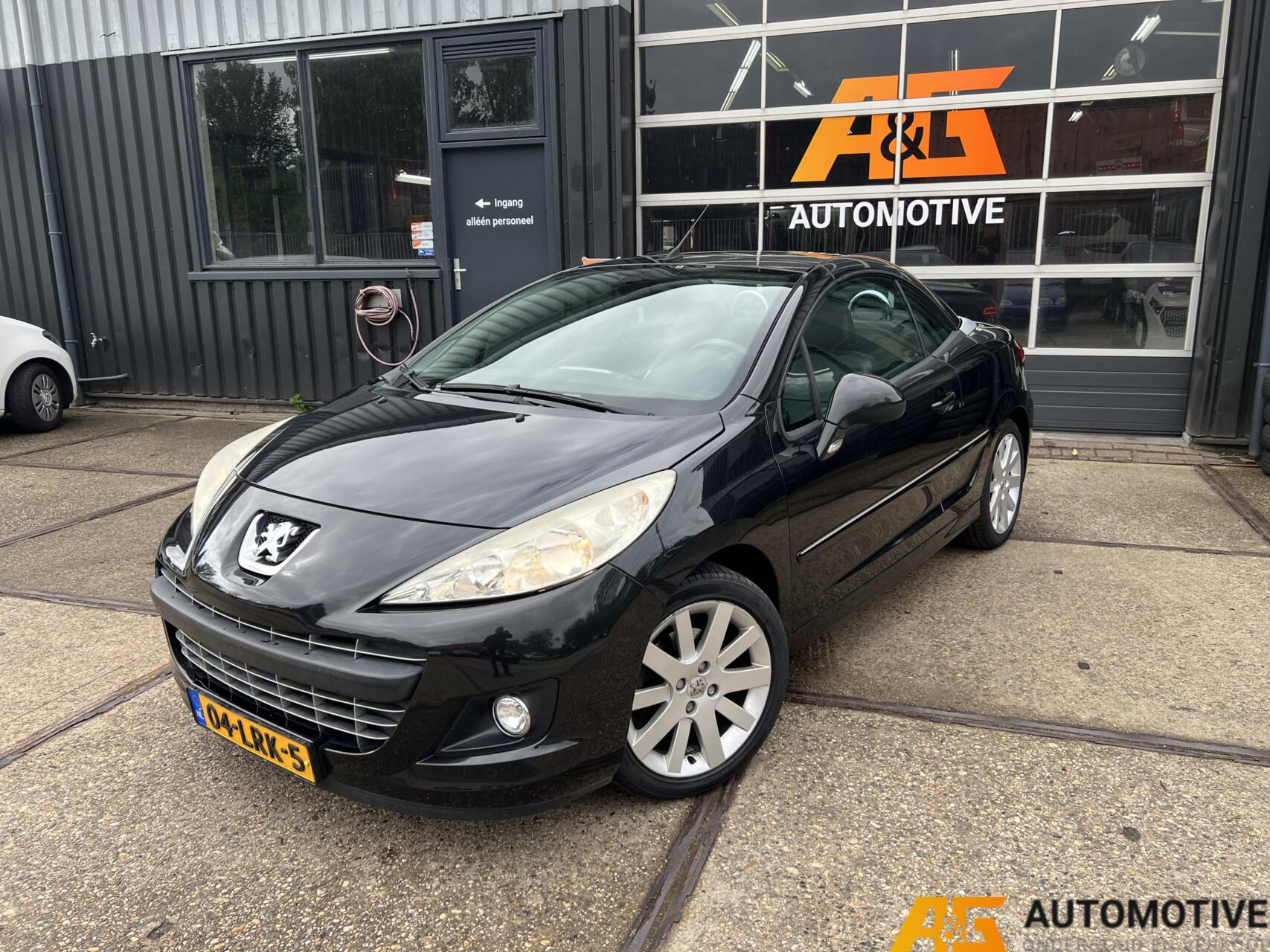 Peugeot 207 CC 1.6 VTi Noir & Blanc 2010 - voorkant