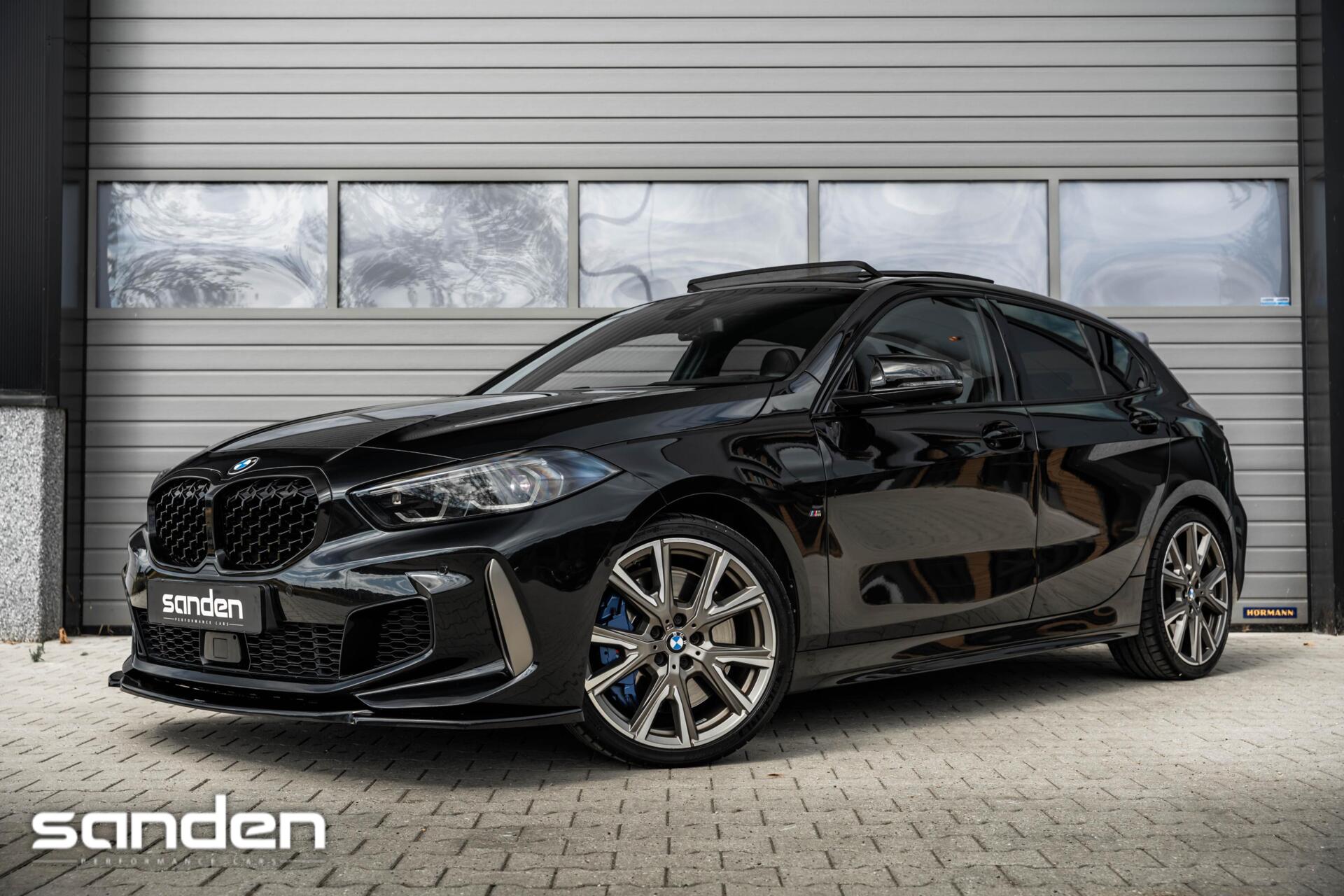 BMW M135i xDrive M135i xDrive M Sport|Pano|H/K|Sportstoel|HUD|LED 2020 - voorkant