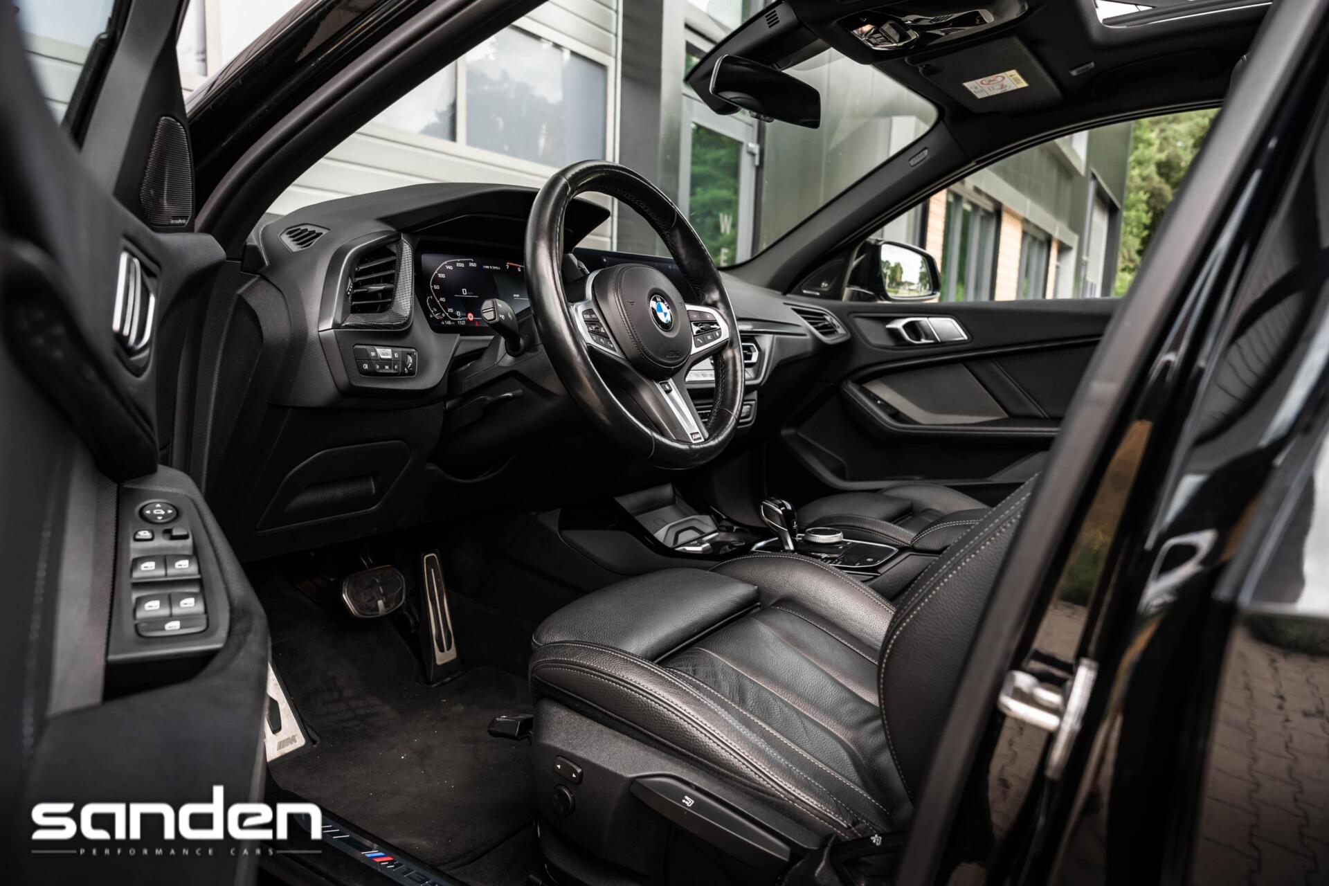 Foto van BMW M135i xDrive
