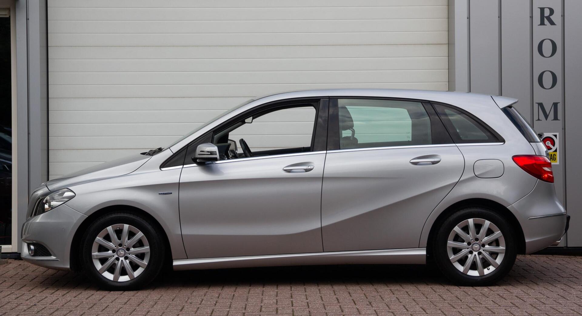 Foto van Mercedes-Benz B 180