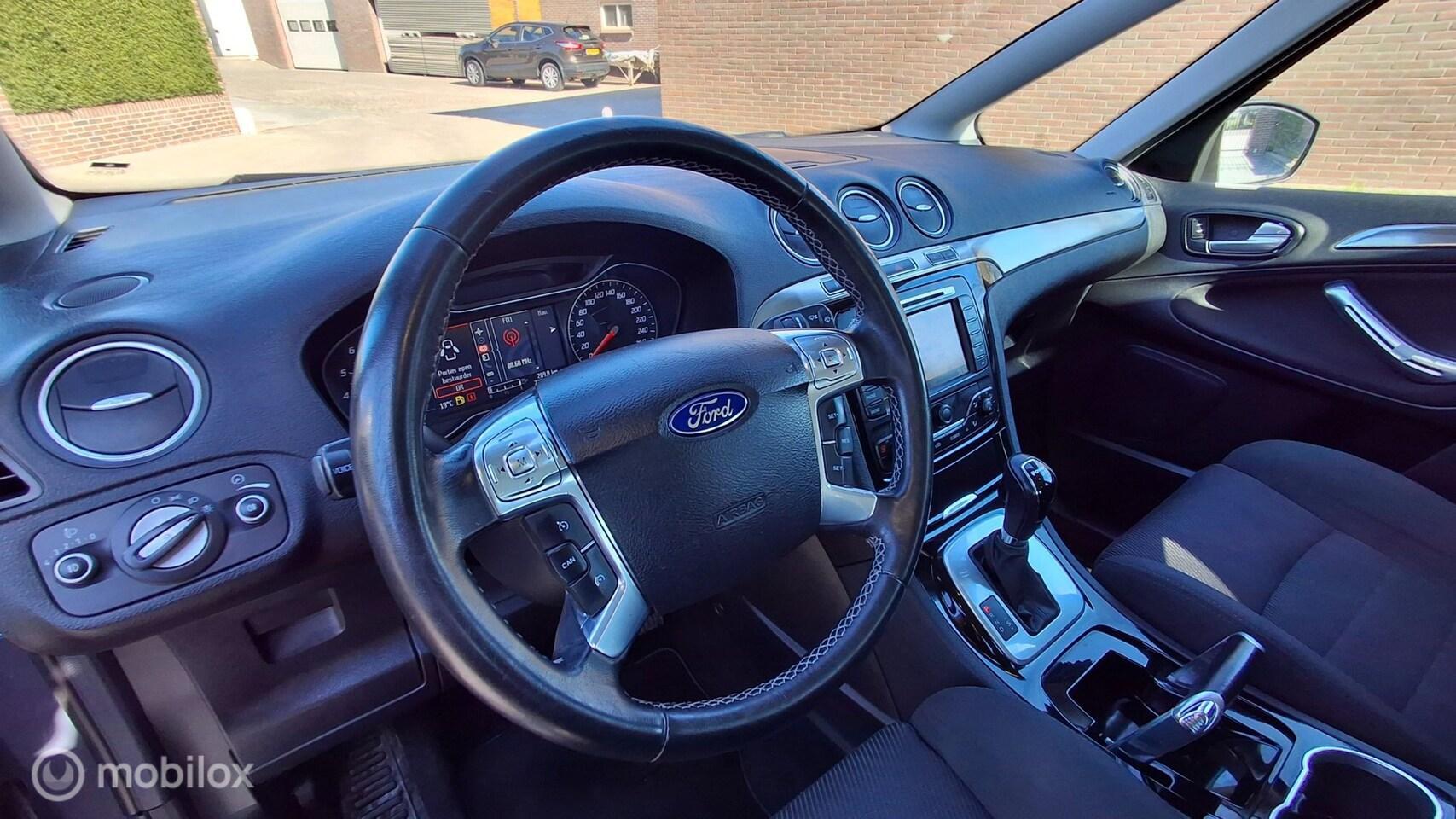 Foto van Ford S-max