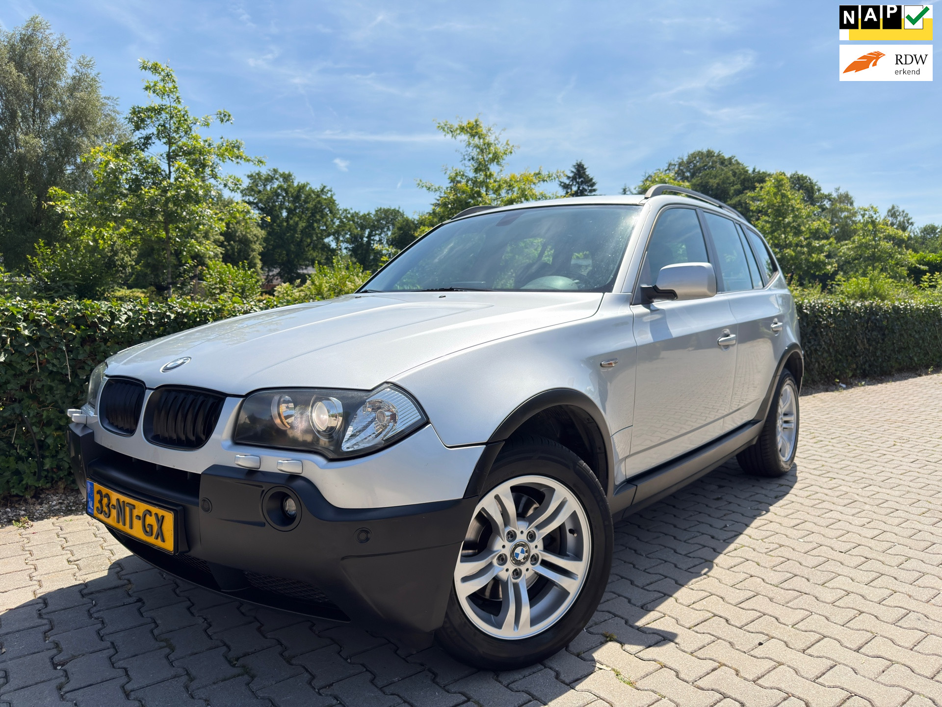 BMW X Reihe 3.0i Executive Automaat , Clima / Leder / Navi / Zwarte Hemel / Pdc / Xenon / Trekhaak Afneembaar. YOUNGTIMER 2004 - voorkant