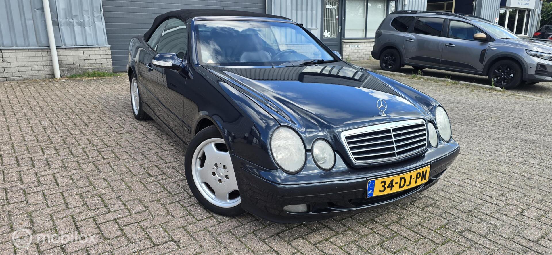 Foto van Mercedes-Benz CLK 230 Kompressor